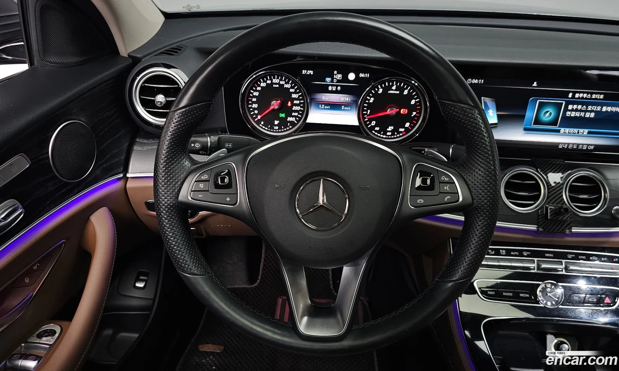 Mercedes-Benz E-Class W213 2017 WDDZF4CB4JA307828 — 33