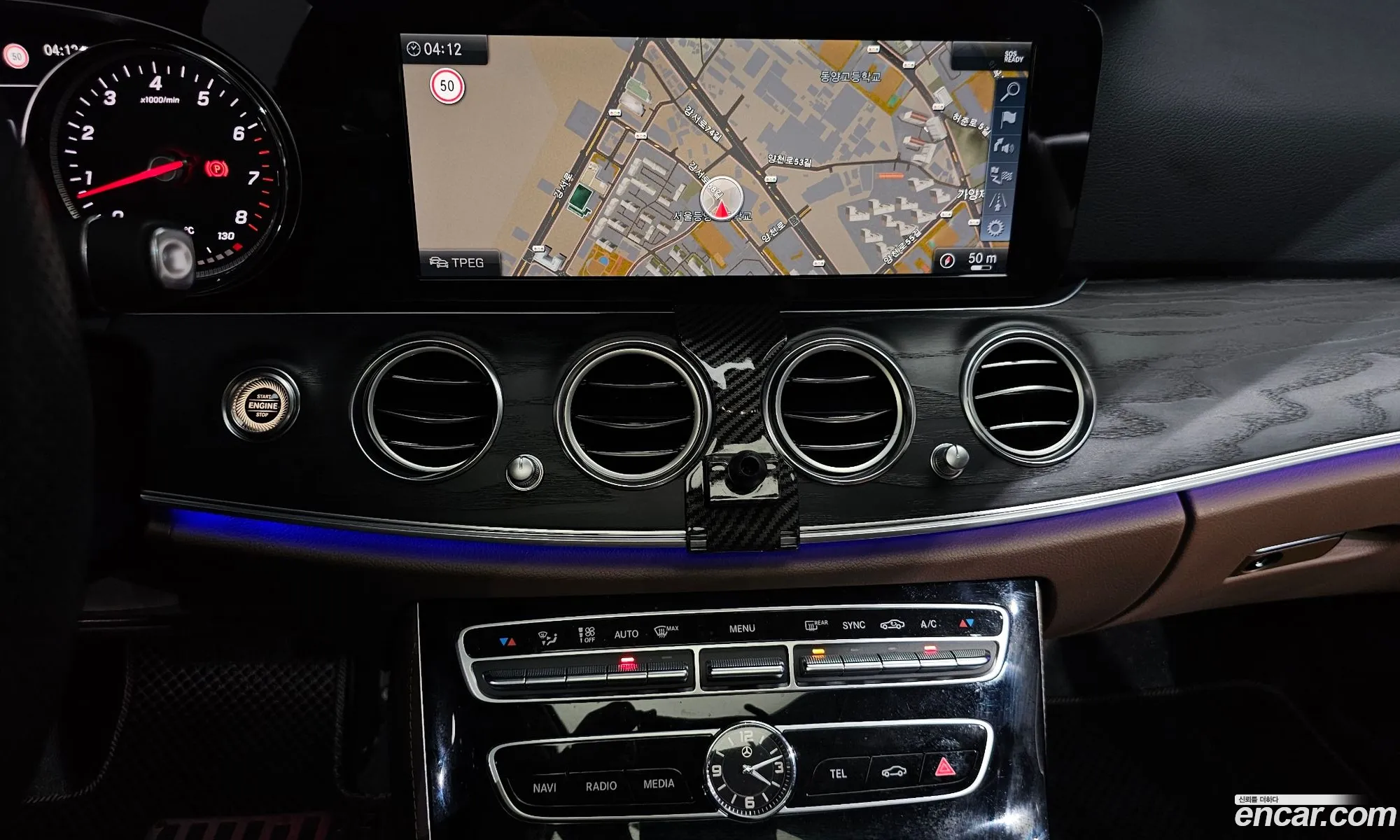 Mercedes-Benz E-Class W213 2017 WDDZF4CB4JA307828 — 31