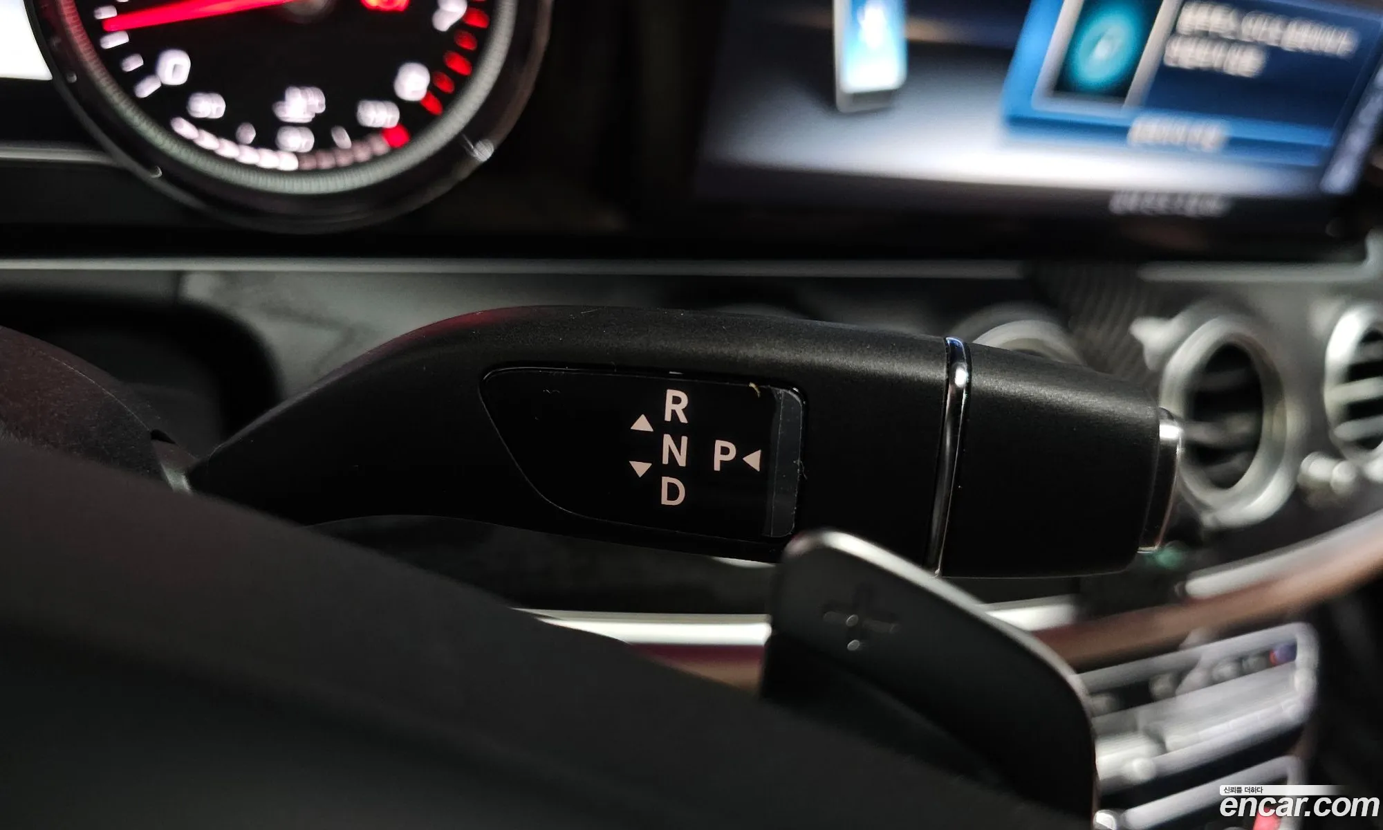 Mercedes-Benz E-Class W213 2017 WDDZF4CB4JA307828 — 9