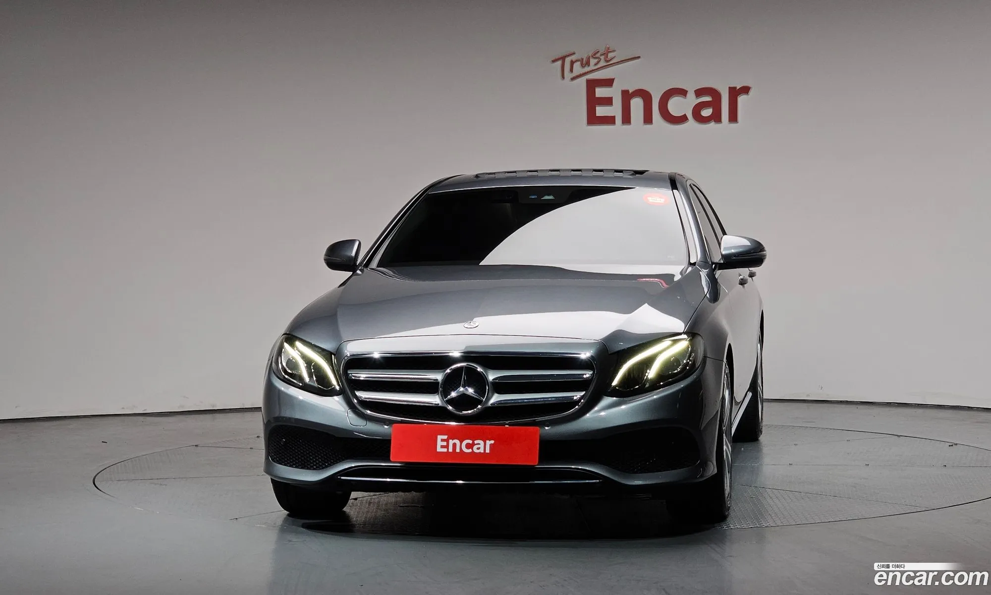 Mercedes-Benz E-Class W213 2017 WDDZF4CB4JA307828 — 13
