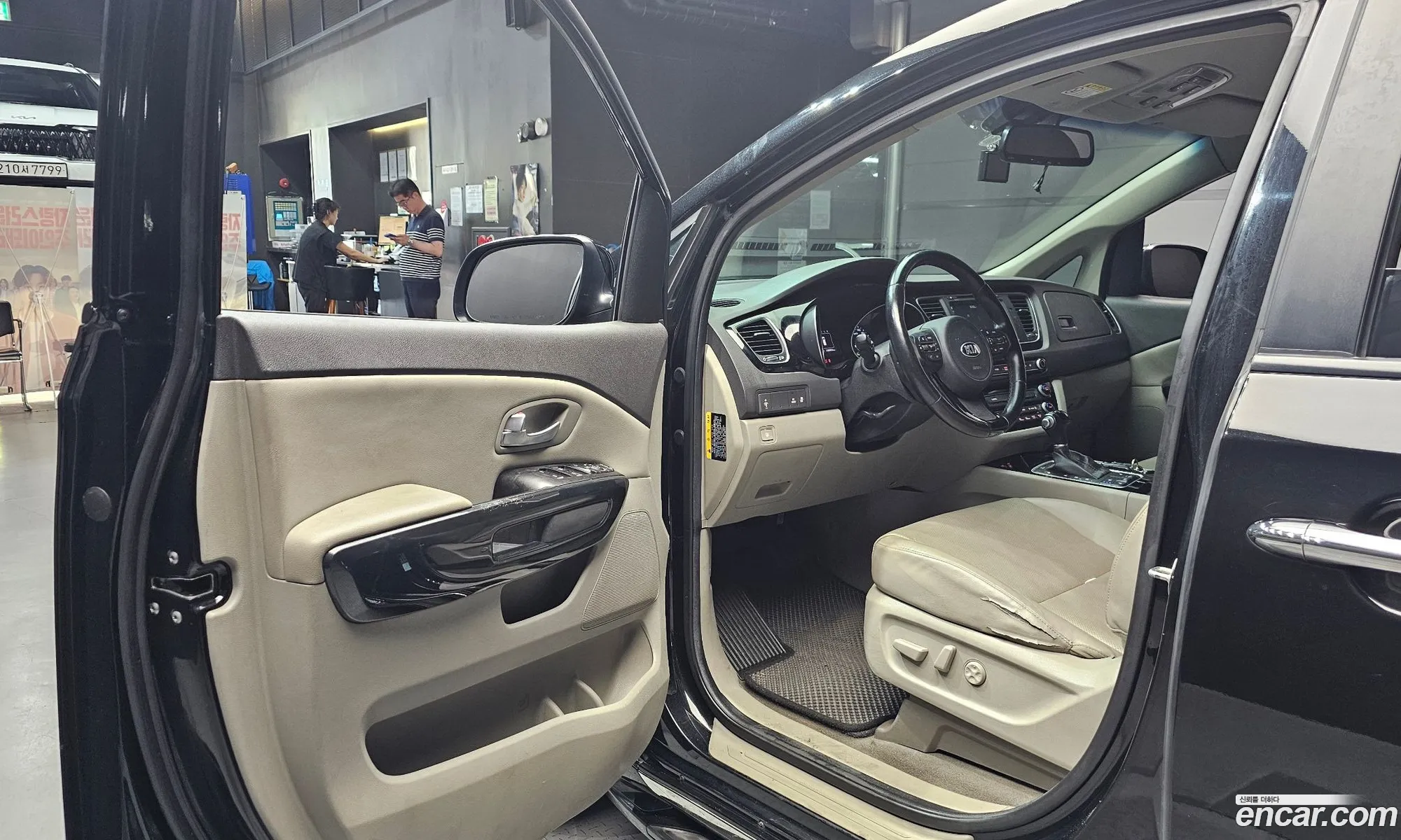 Kia Carnival 2014 — 18