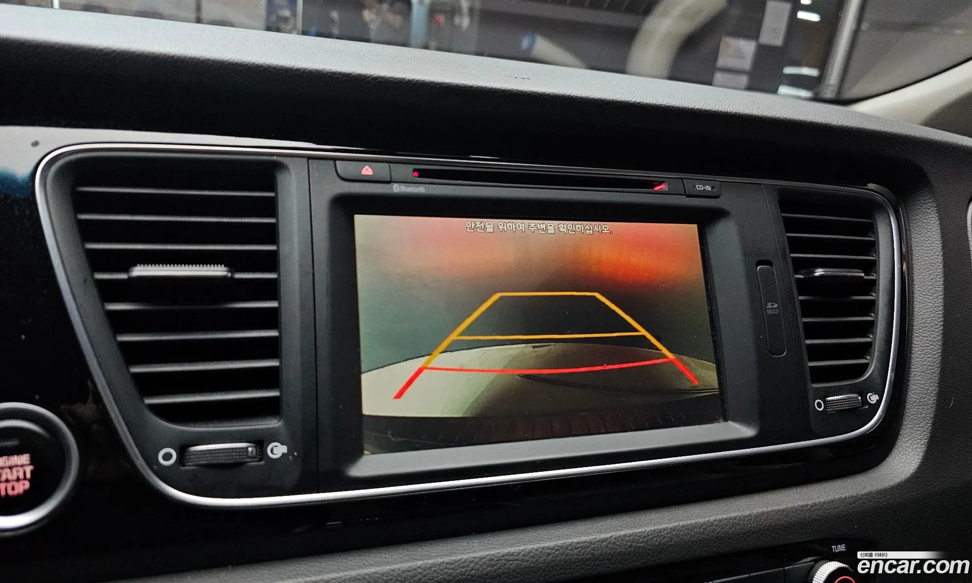 Kia Carnival 2014 — 9