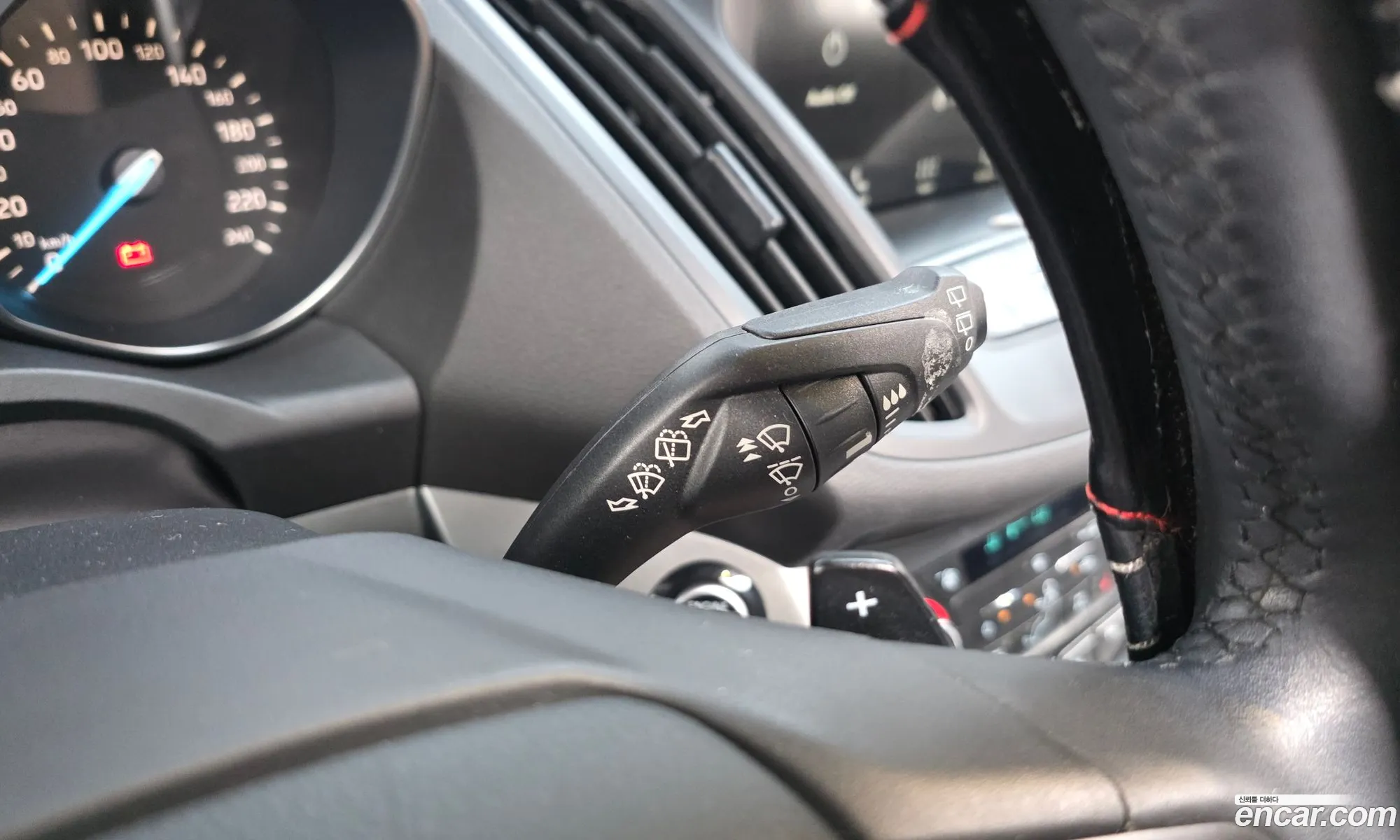 Ford Kuga 2017 — 7
