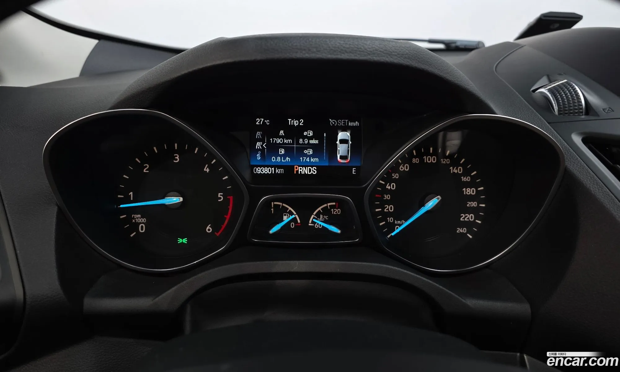 Ford Kuga 2017 — 22