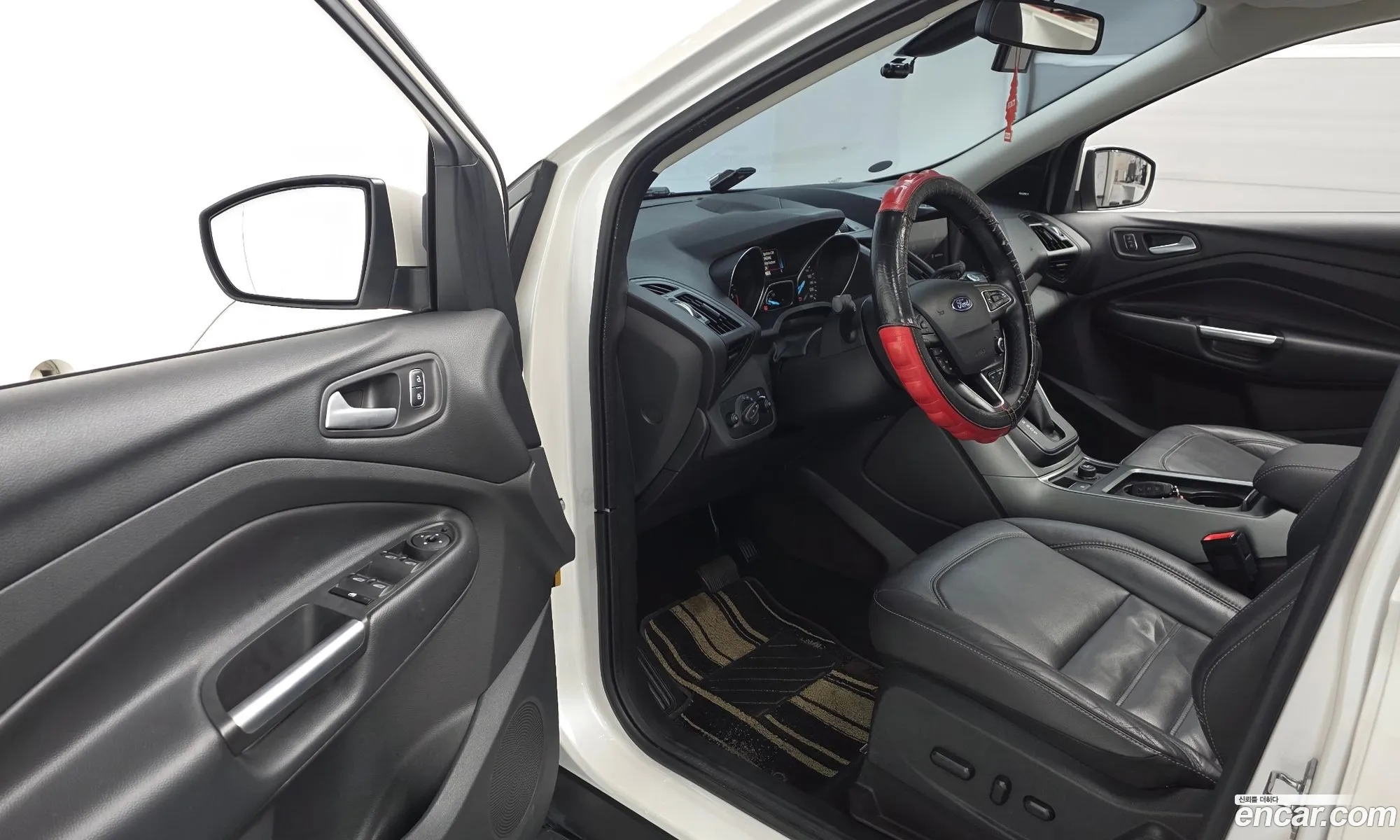 Ford Kuga 2017 — 3