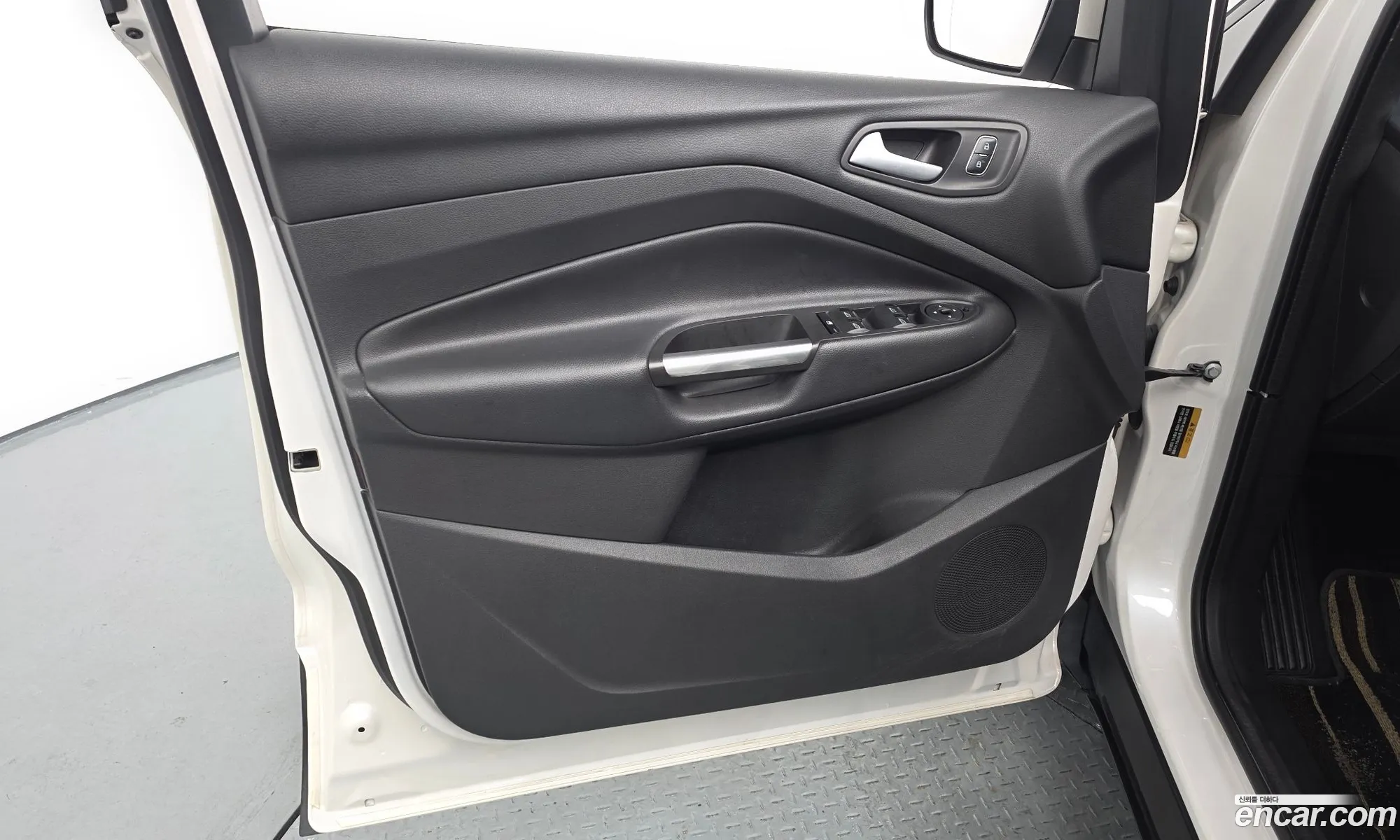 Ford Kuga 2017 — 8