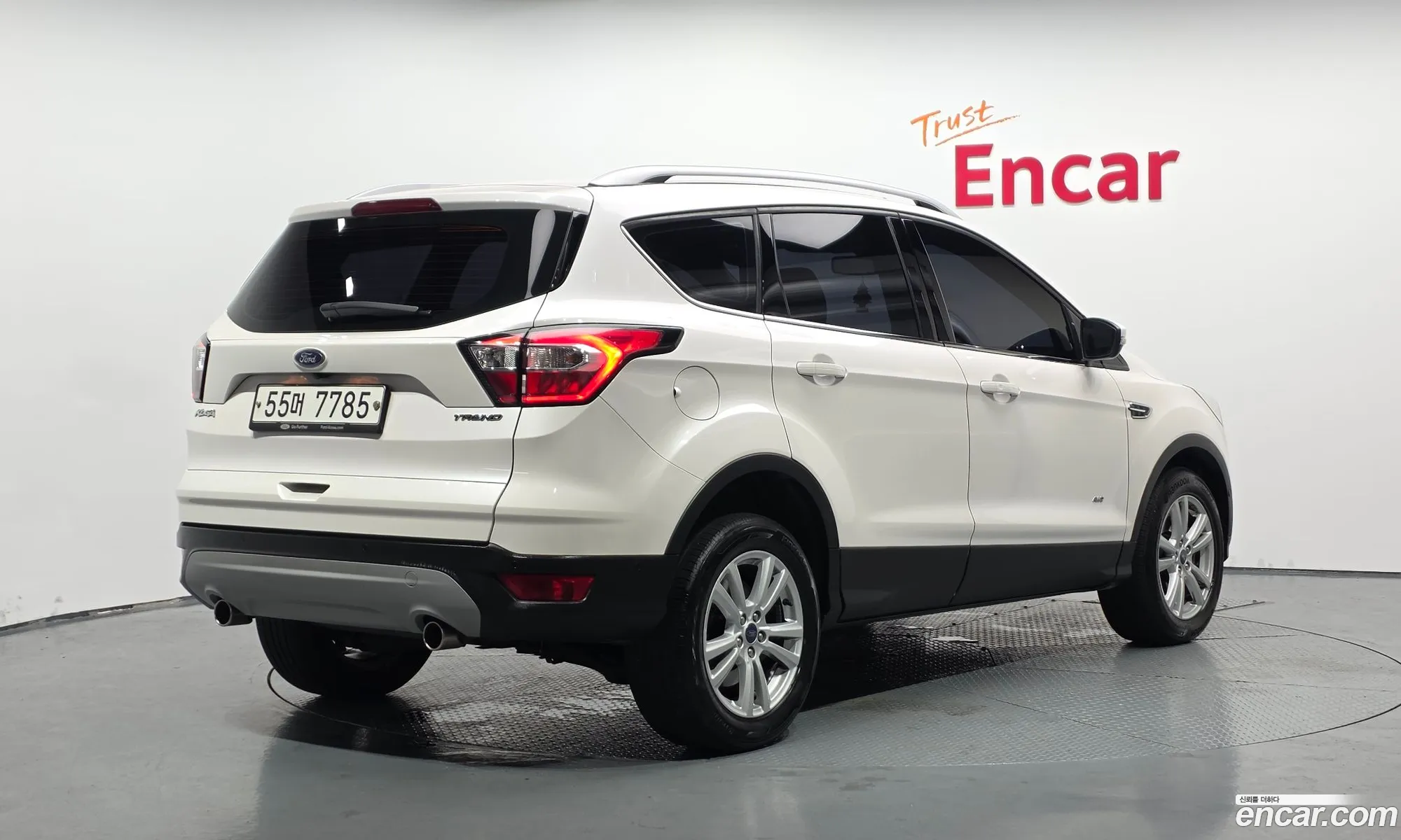 Ford Kuga 2017 — 25