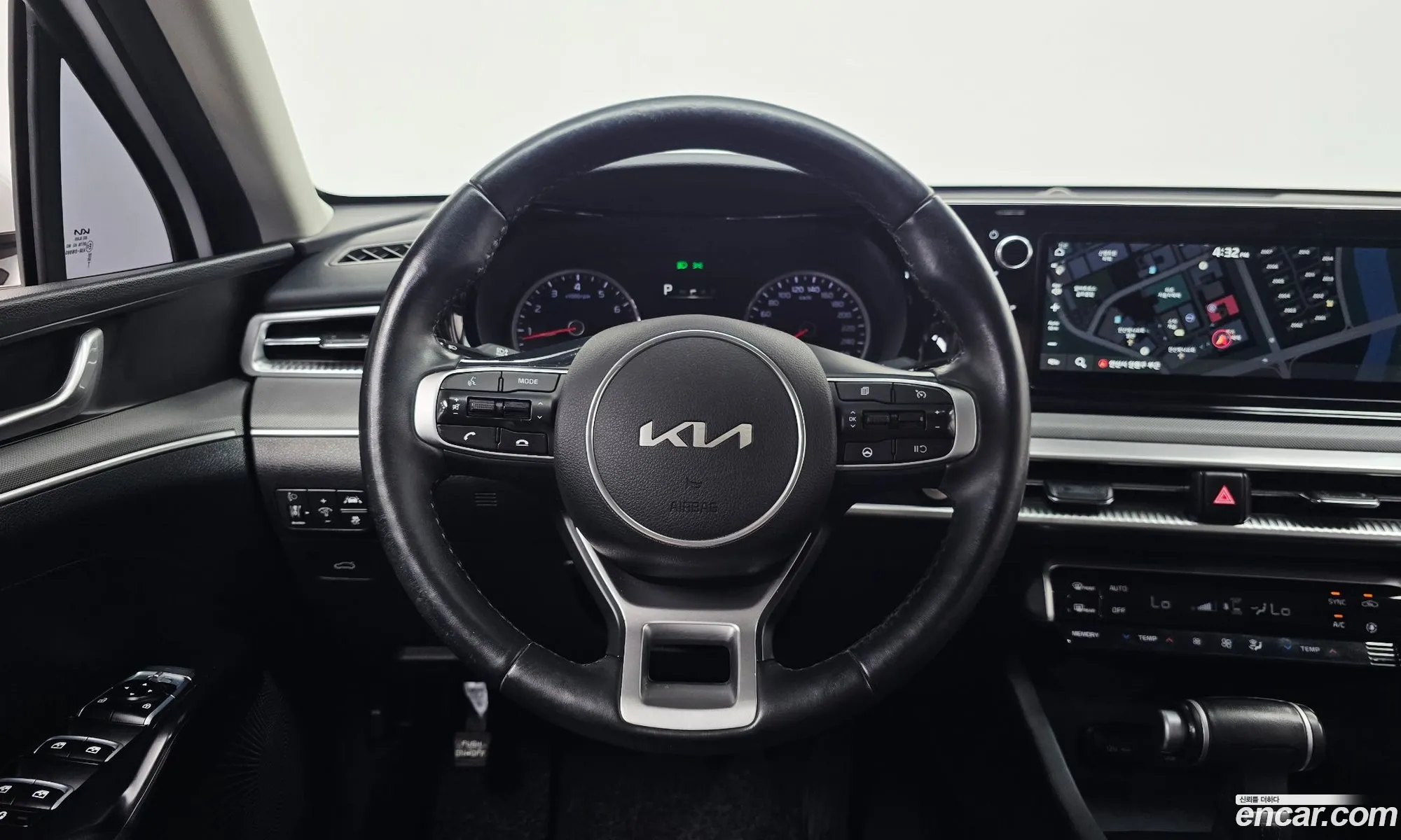Kia K5 2023 — 9