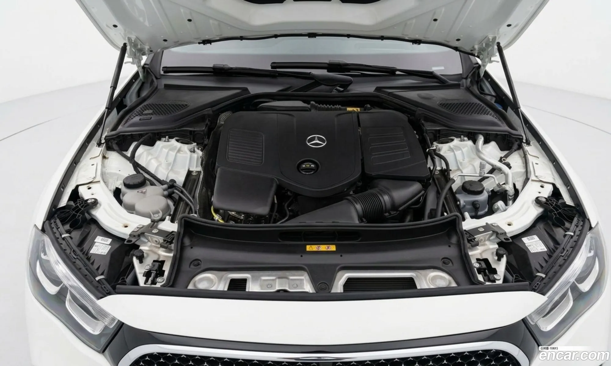 Mercedes-Benz E-Class W214 2025 — 7