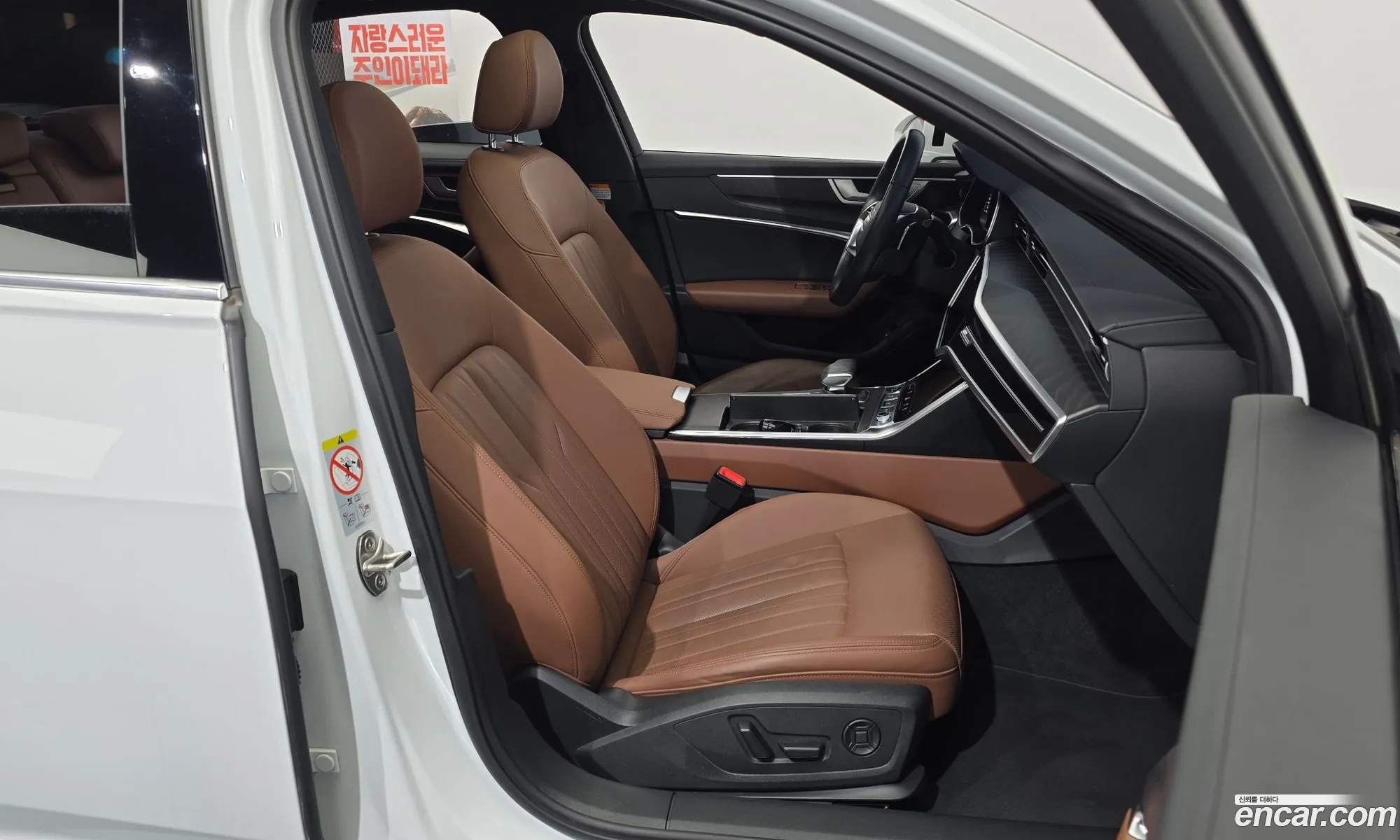 Audi A6 2022 WAUZZZF24NN035240 — 2
