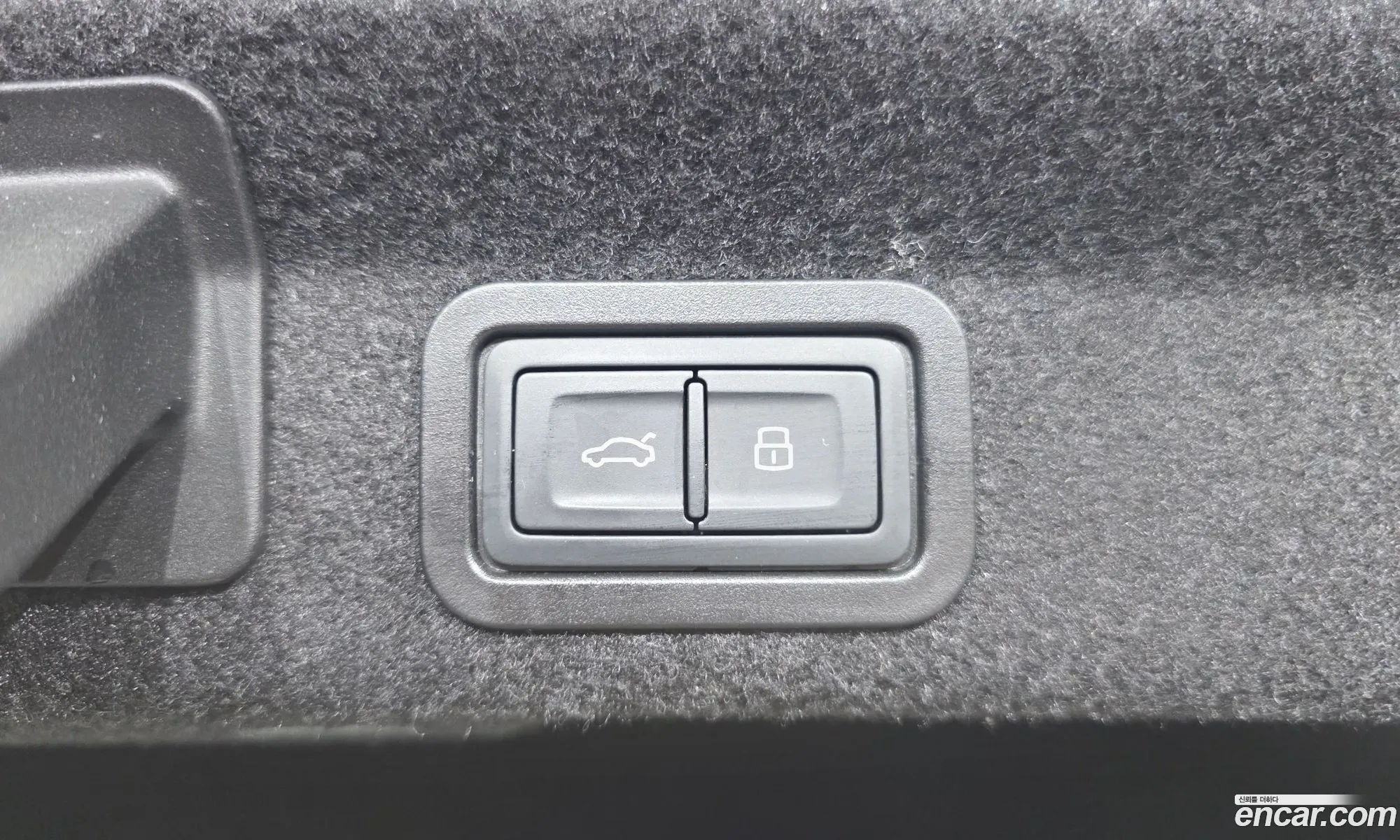 Audi A6 2022 WAUZZZF24NN035240 — 4