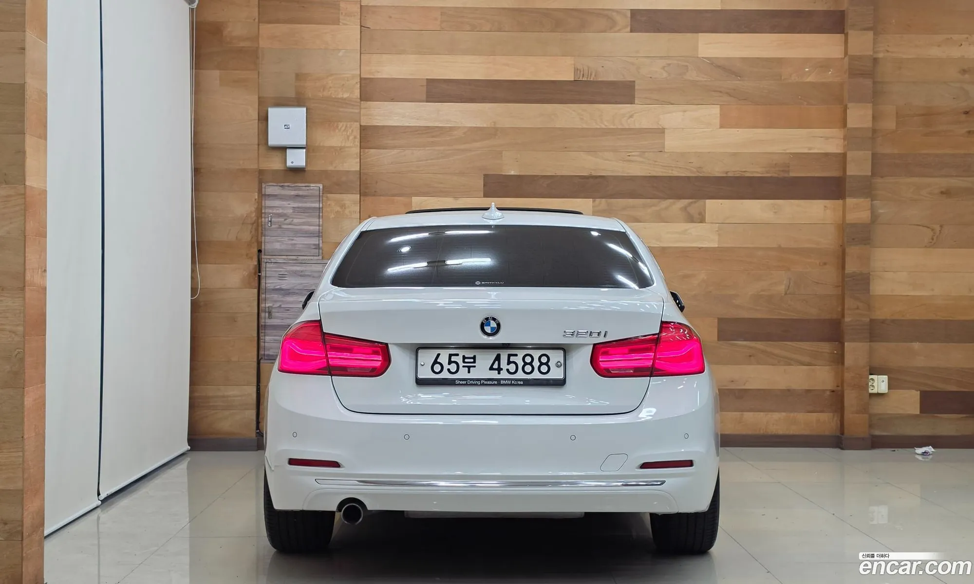BMW 3 Series 2017 — 3