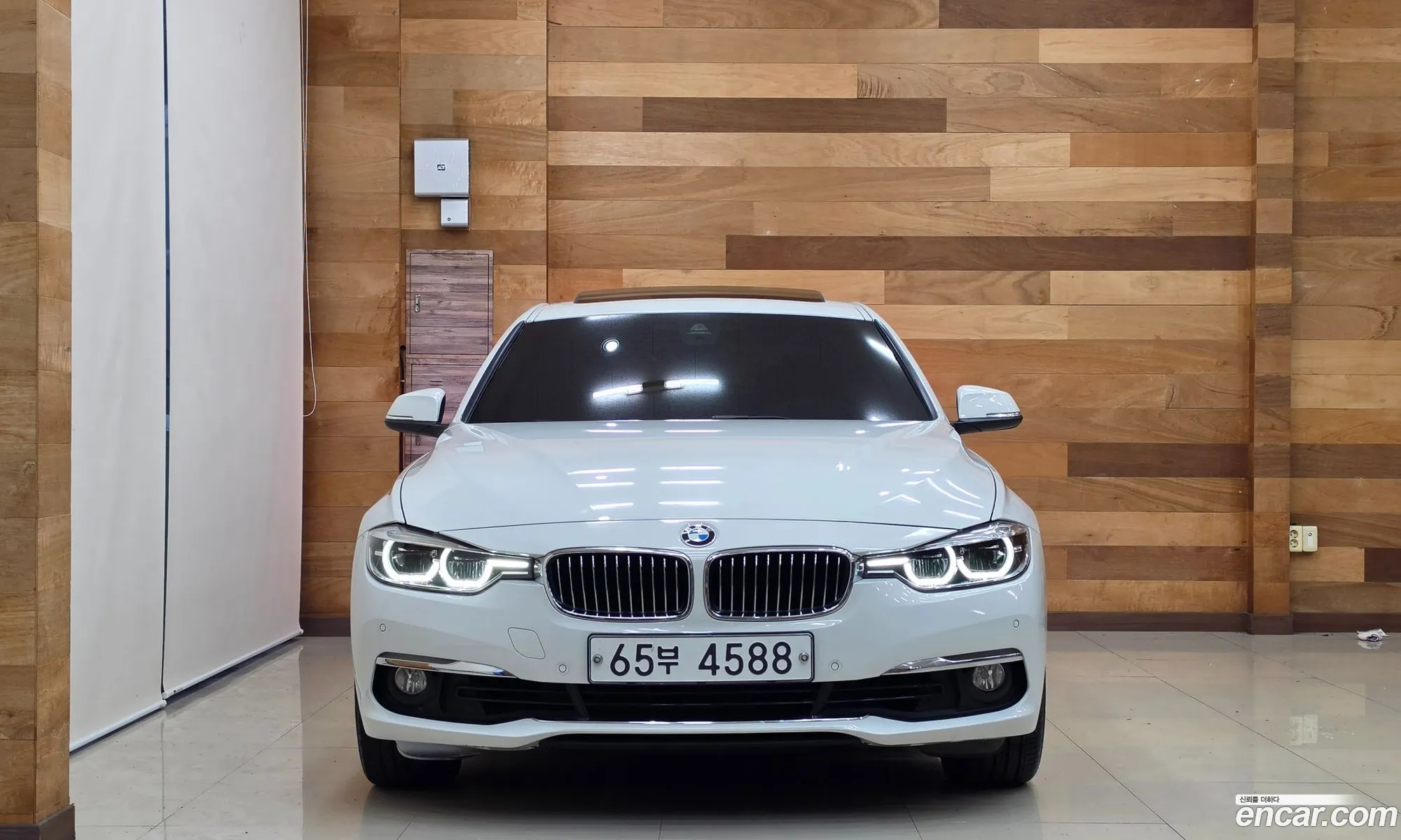 BMW 3 Series 2017 — 16