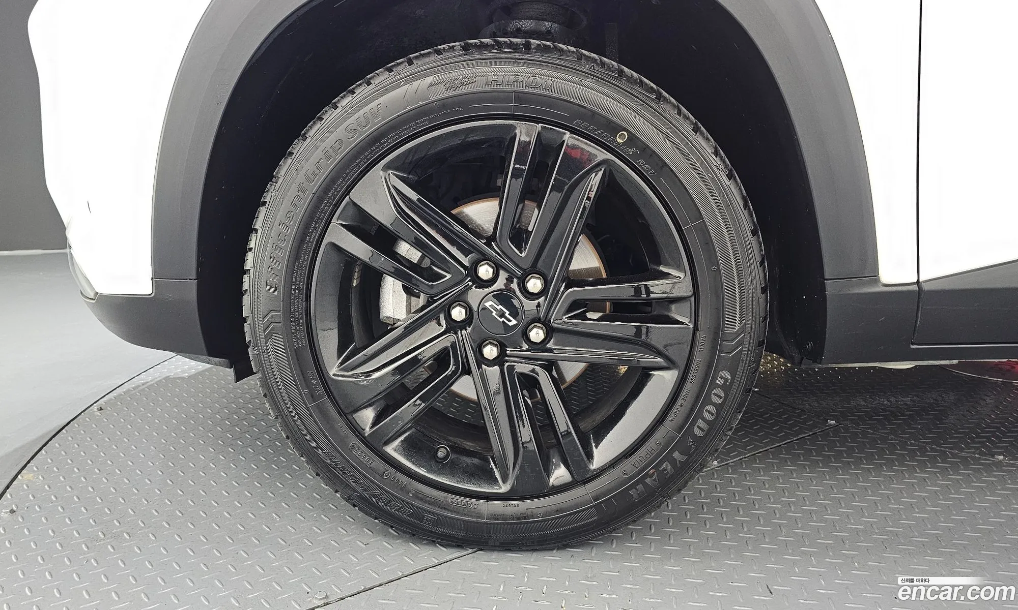 Chevrolet (GM Daewoo) Trax Crossover 2023 — 8