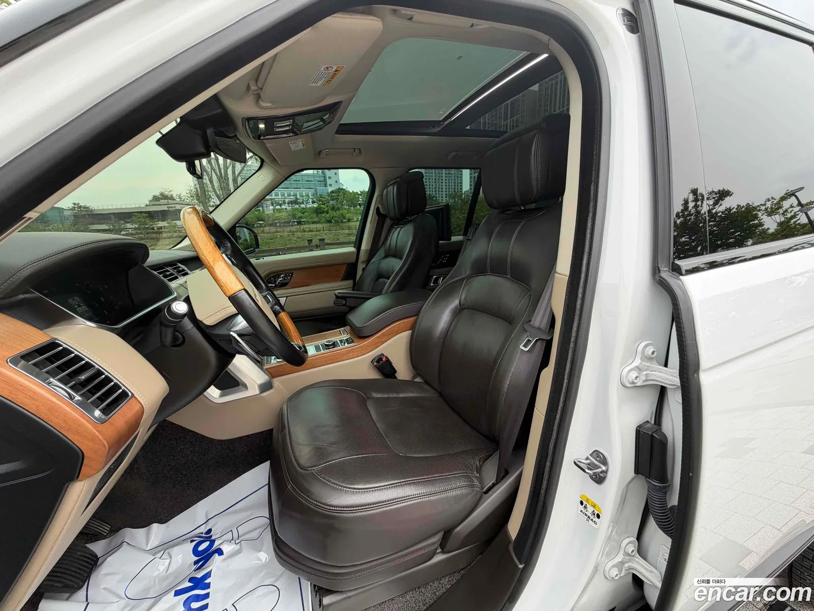 Land Rover Range Rover 2018 — 19
