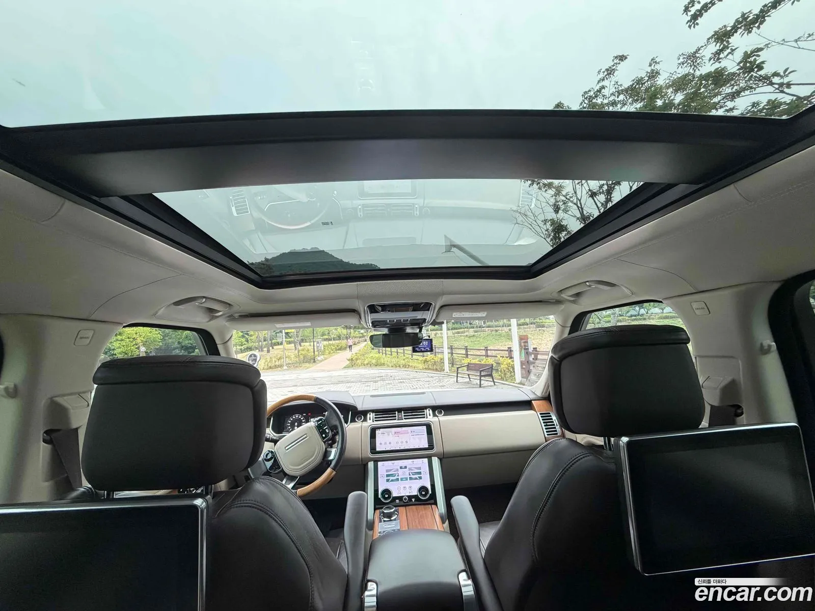 Land Rover Range Rover 2018 — 10