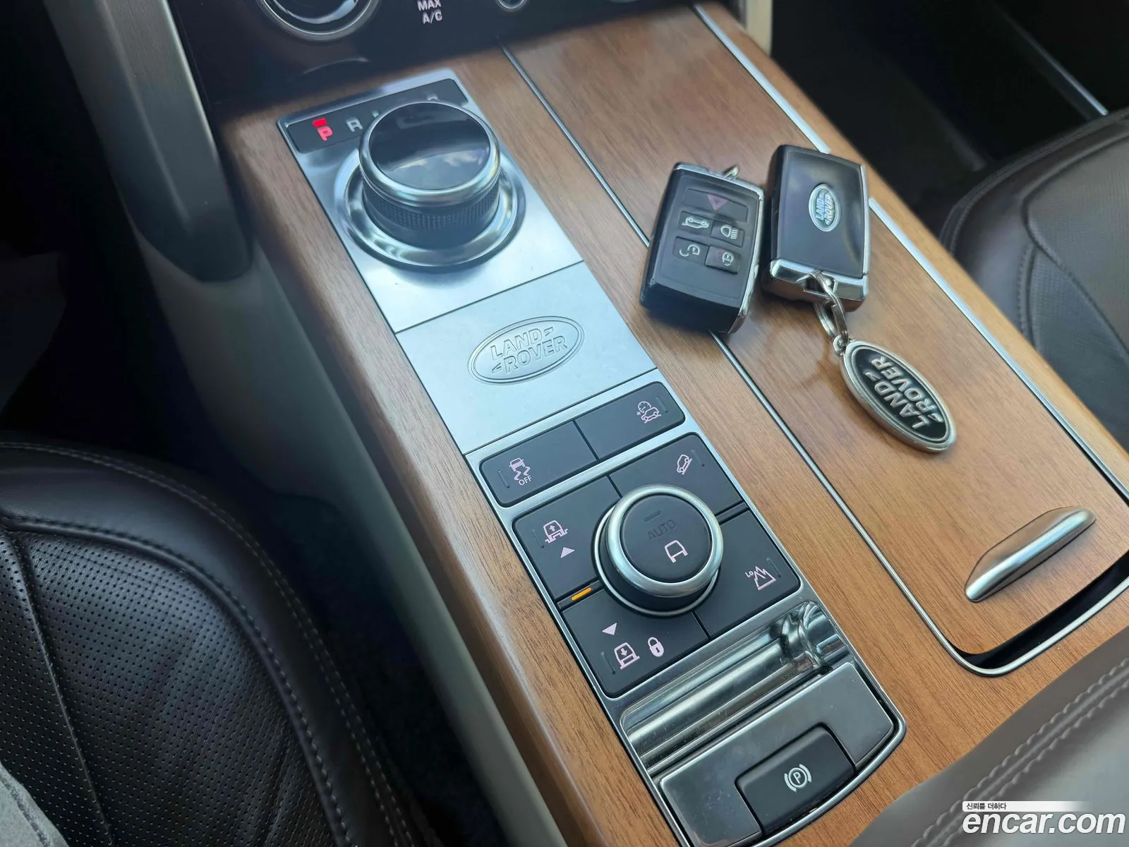 Land Rover Range Rover 2018 — 12