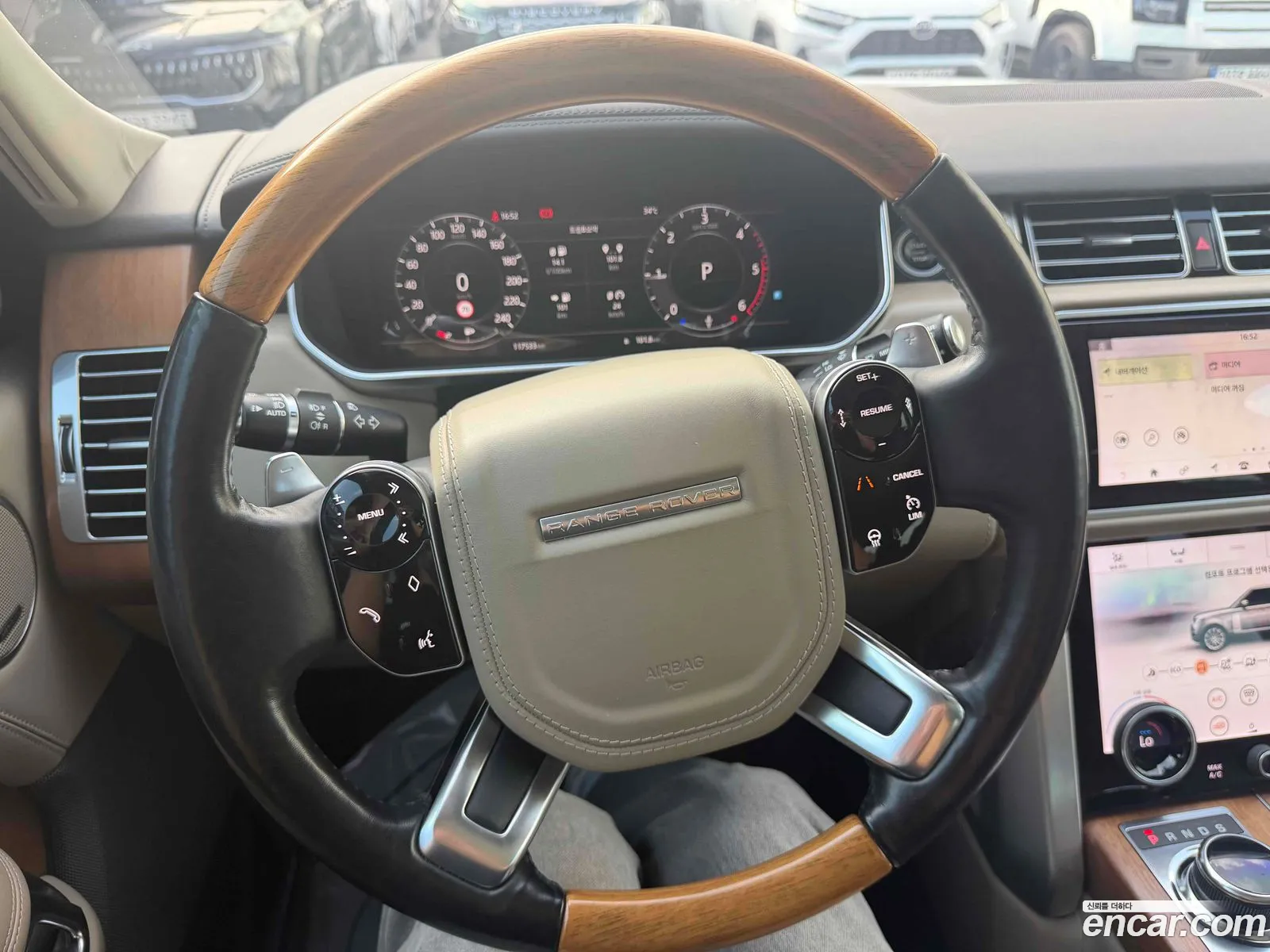 Land Rover Range Rover 2018 — 3