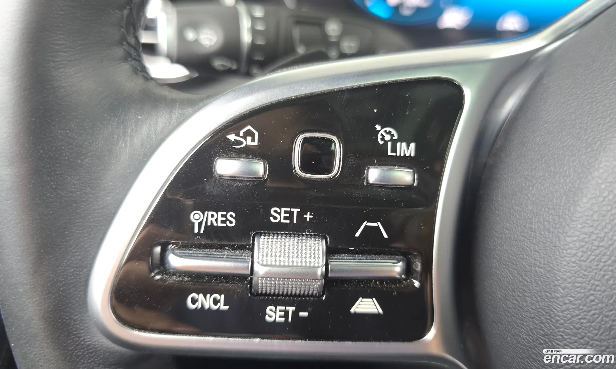 Mercedes-Benz GLC-Class X253 2021 — 11