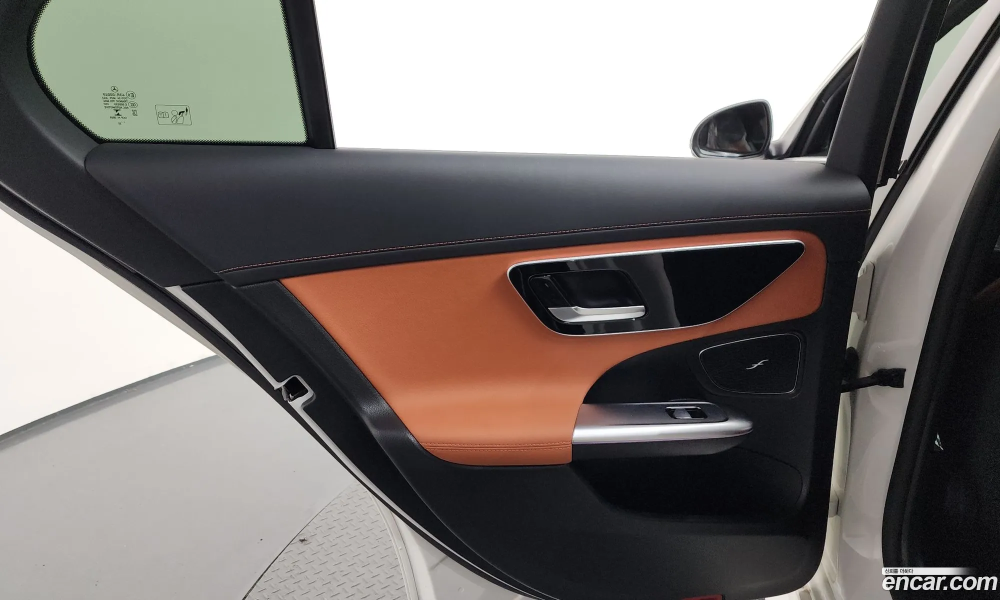 Mercedes-Benz C-Class W206 2023 — 21