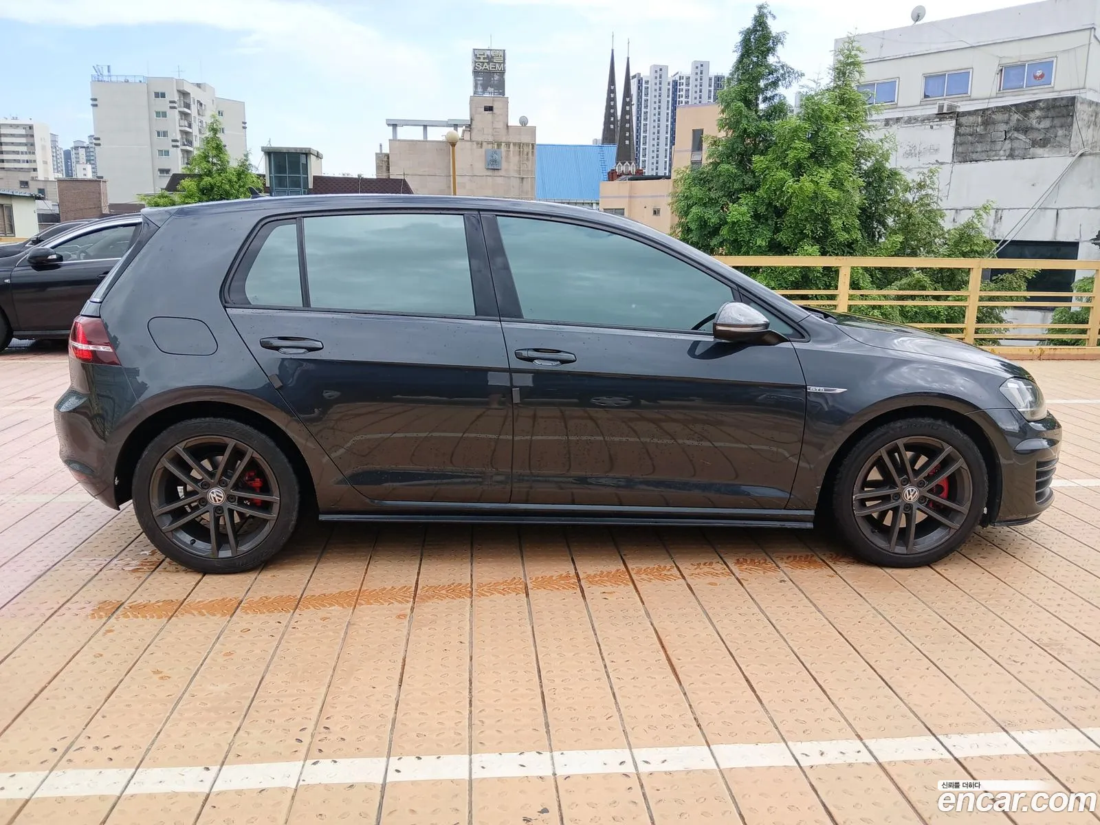Volkswagen Golf 7th Gen 2014 — 2