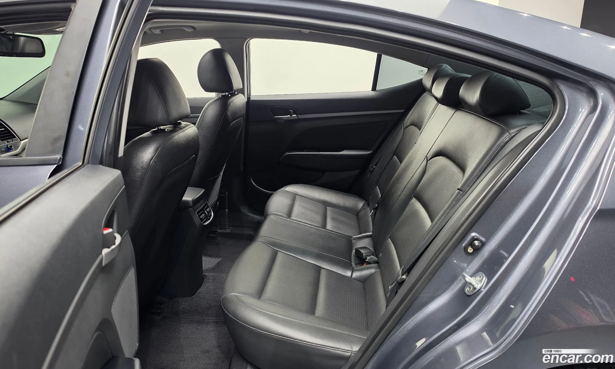 Hyundai Elantra AD 2016 KMHD741DBHU271665 — 12