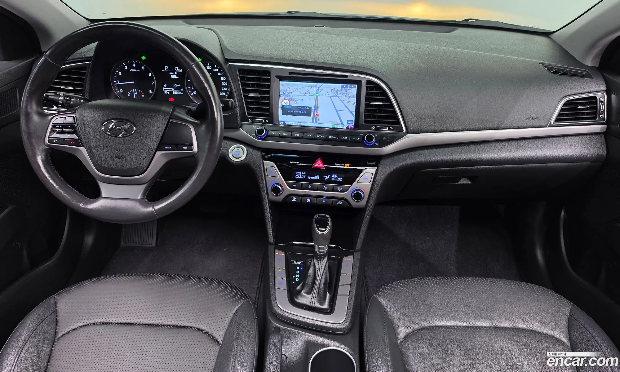 Hyundai Elantra AD 2016 KMHD741DBHU271665 — 17