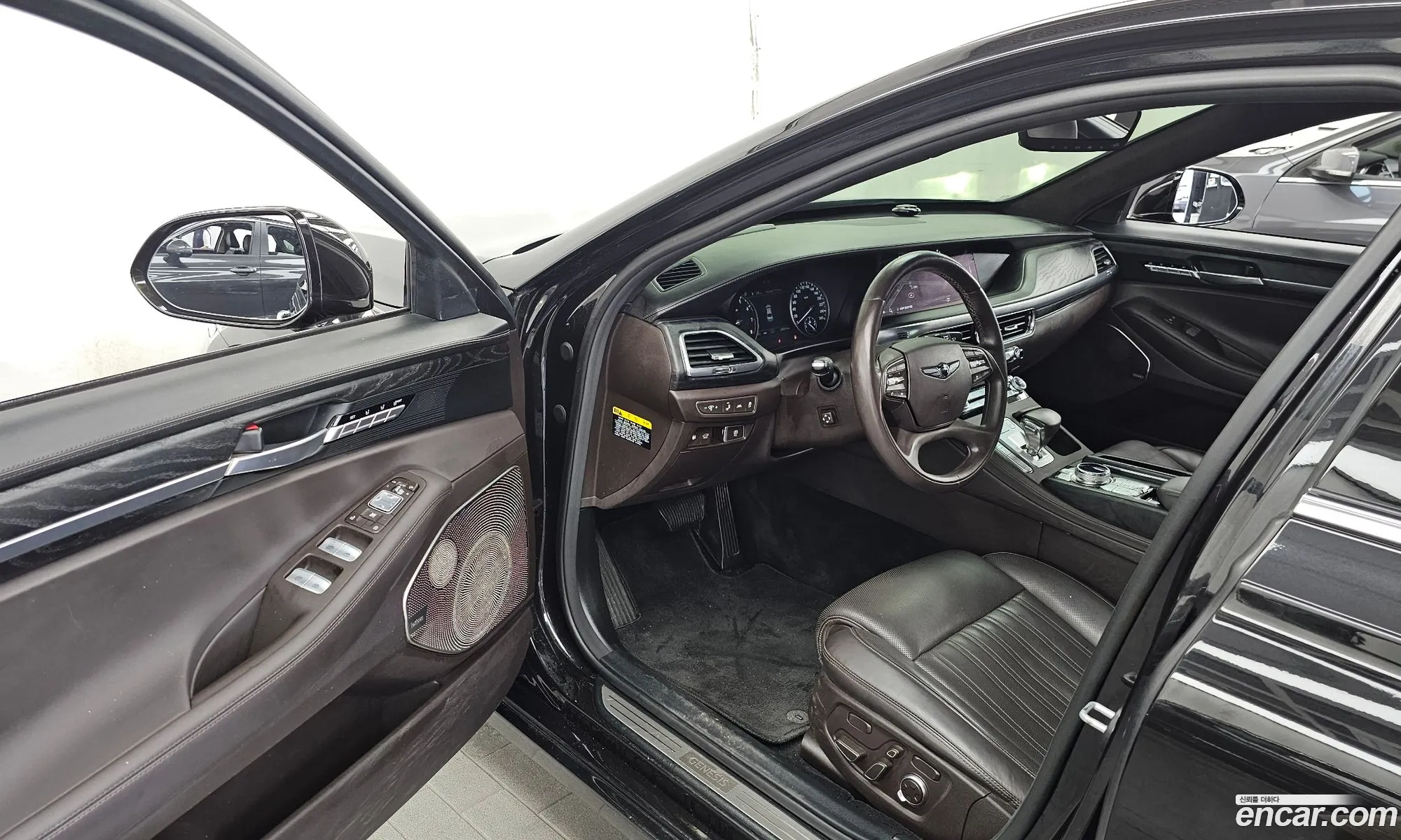 Genesis G90 2019 — 16