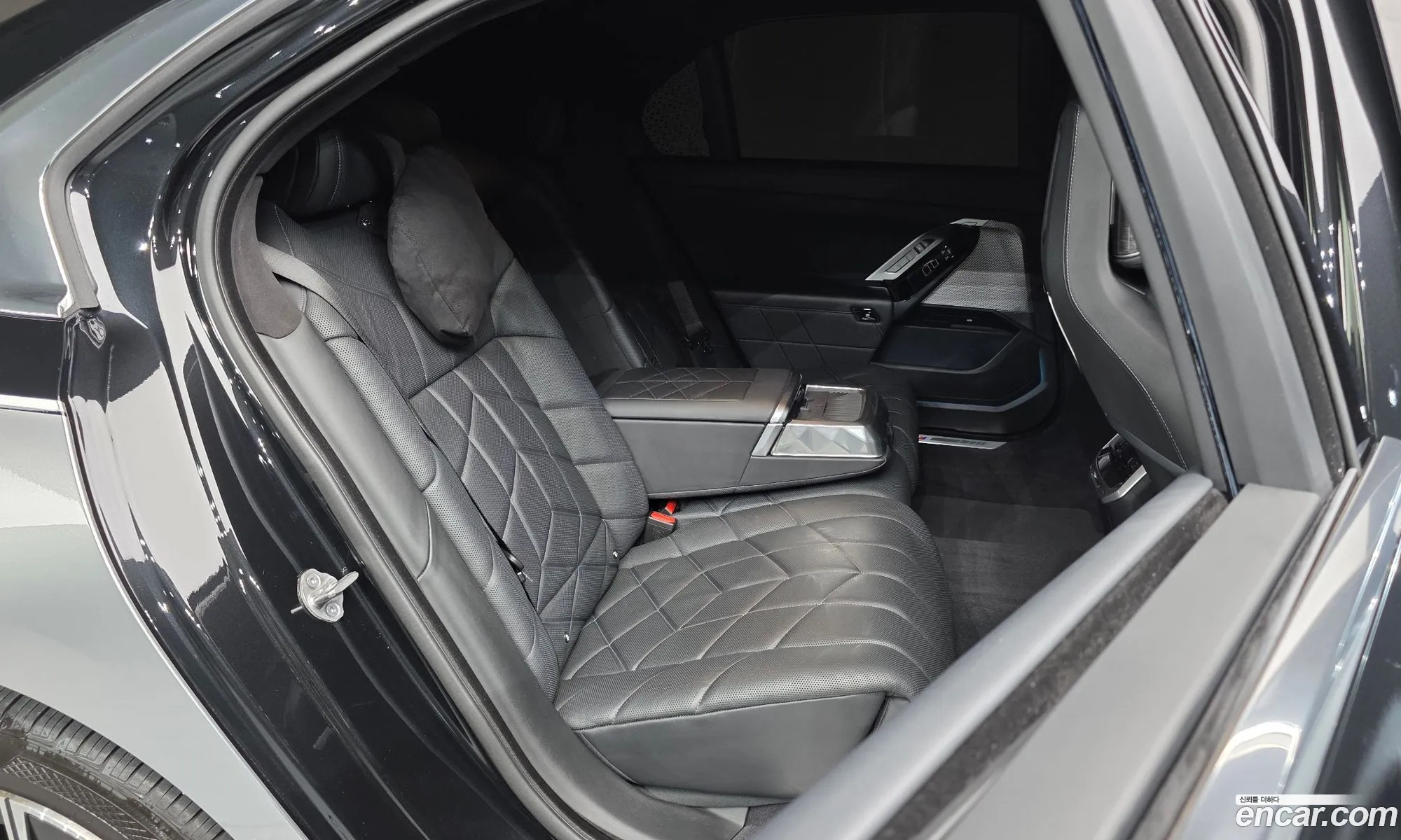 BMW 7 Series 2023 — 9