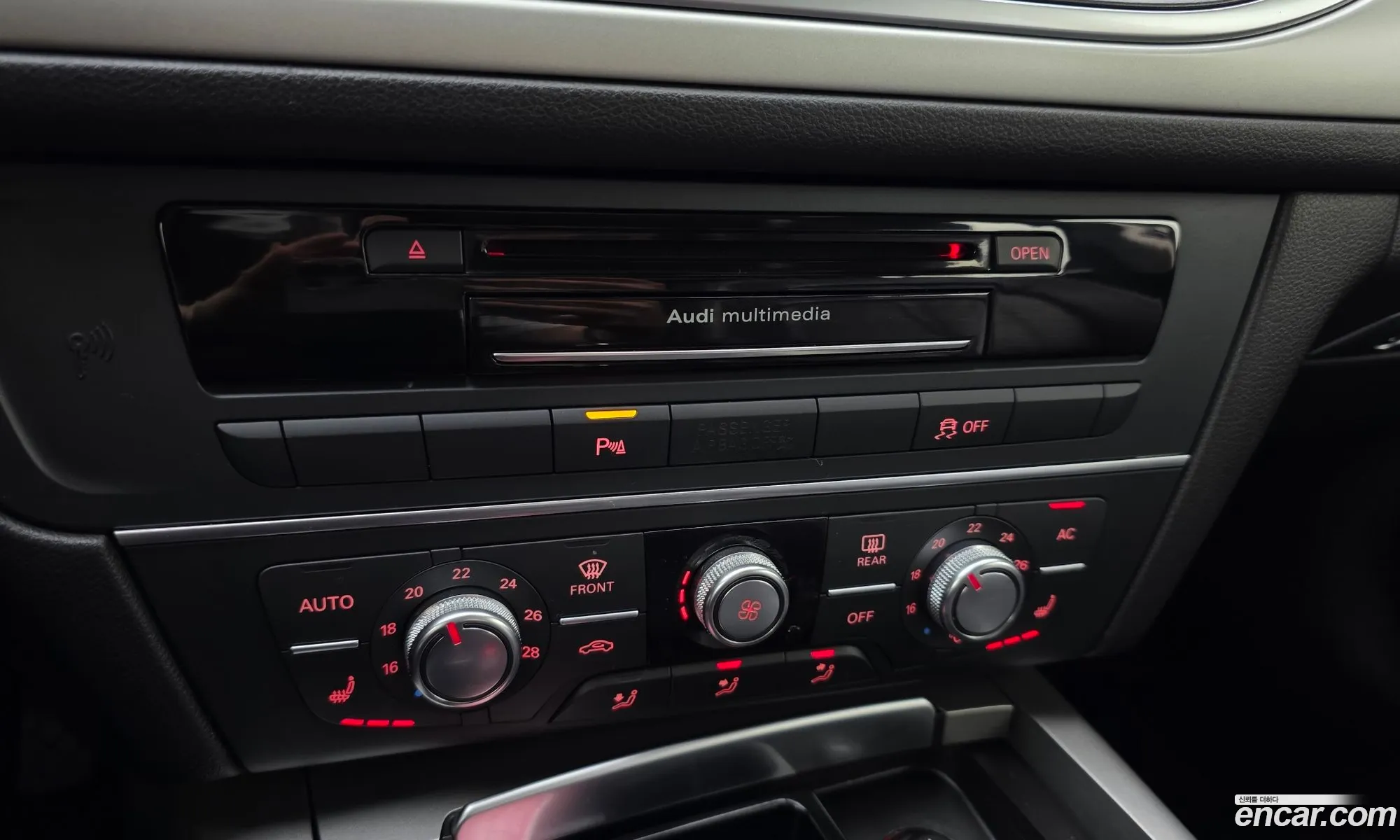 Audi A6 2012 — 17