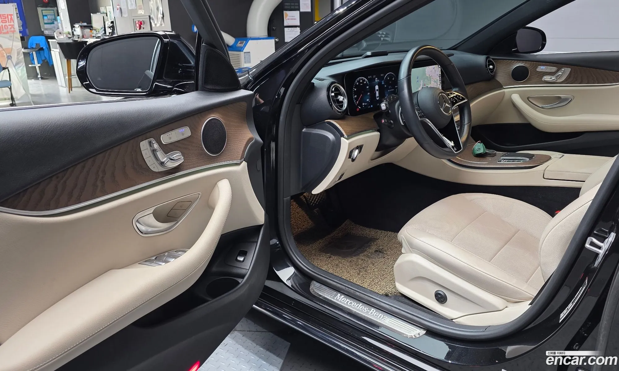 Mercedes-Benz E-Class W213 2021 W1KZF0FB0MA984285 — 4