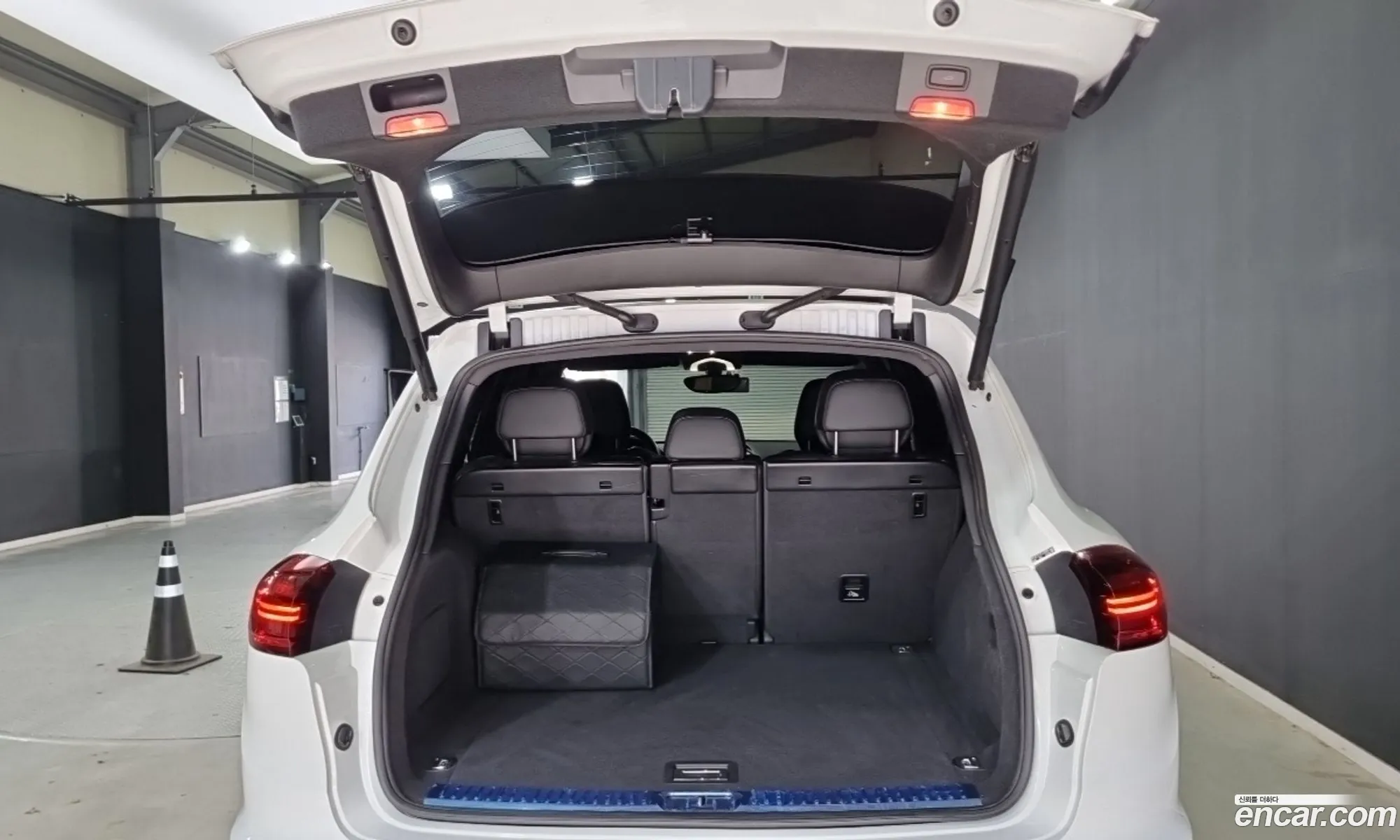 Porsche Cayenne 2015 — 12