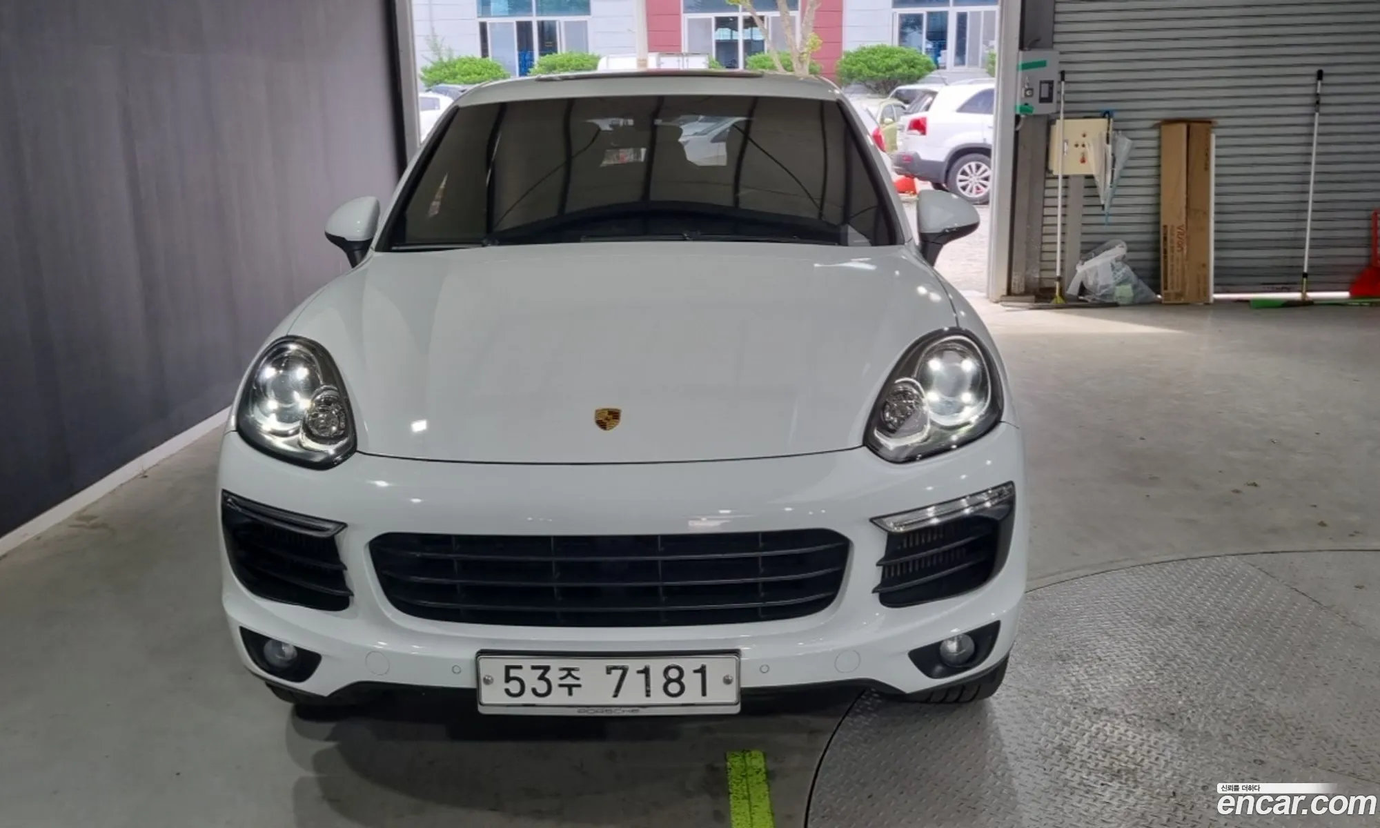 Porsche Cayenne 2015 — 11