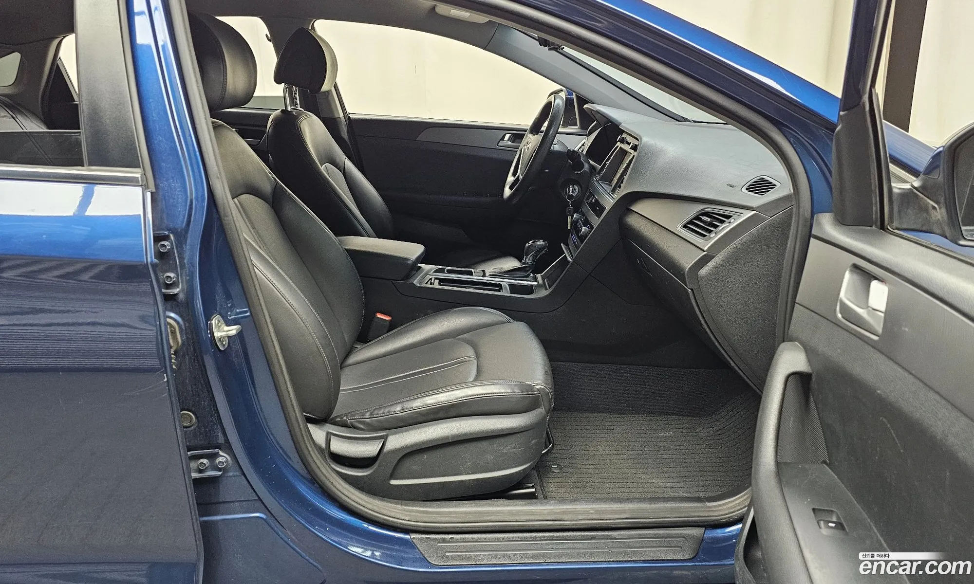 Hyundai LF Sonata 2014 — 11