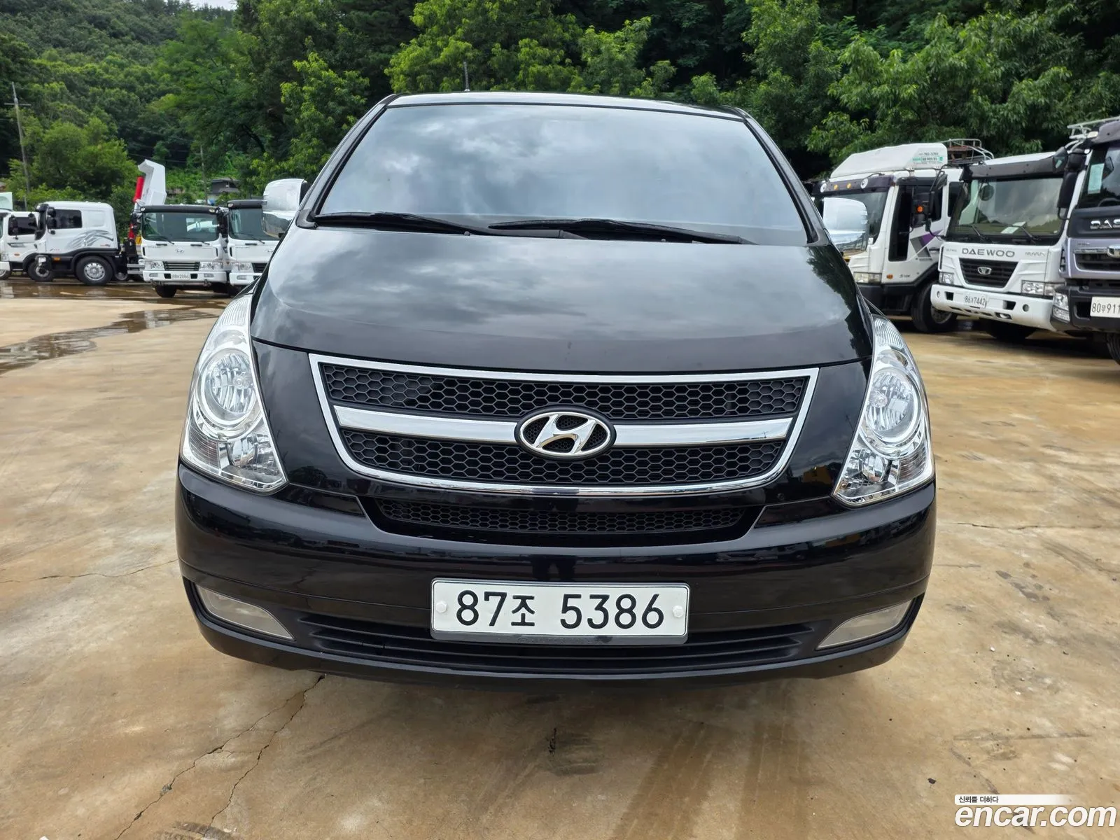 Hyundai Grand Starex 2012 — 17