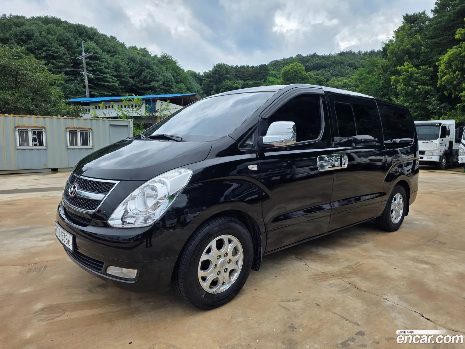 Hyundai Grand Starex 2012 — 16