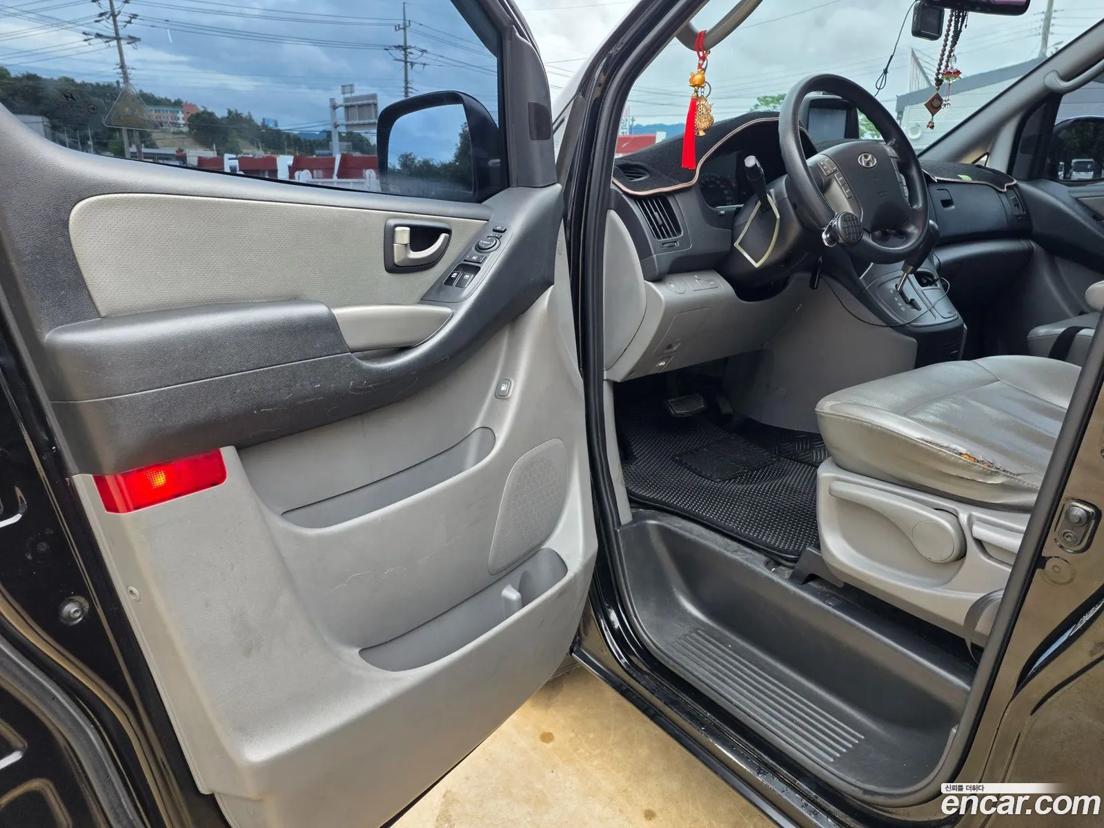 Hyundai Grand Starex 2012 — 13