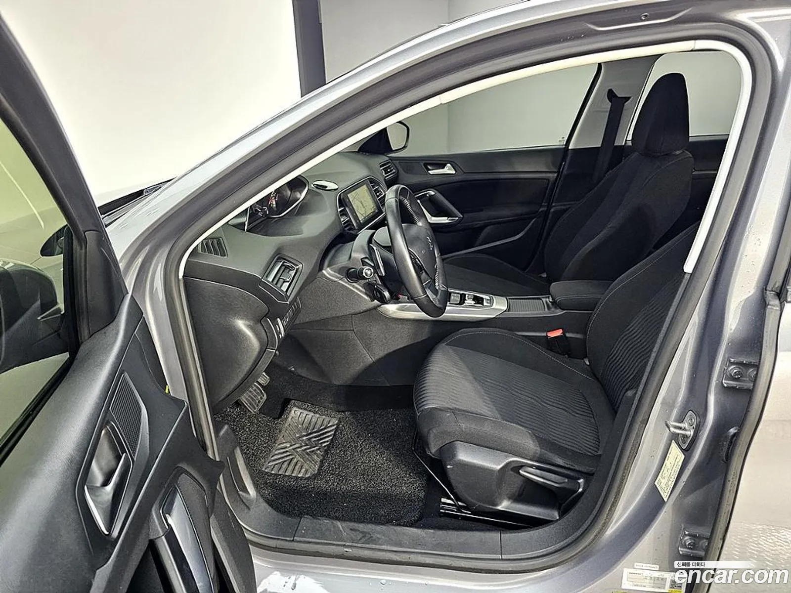 Peugeot 308 SW 2015 — 16