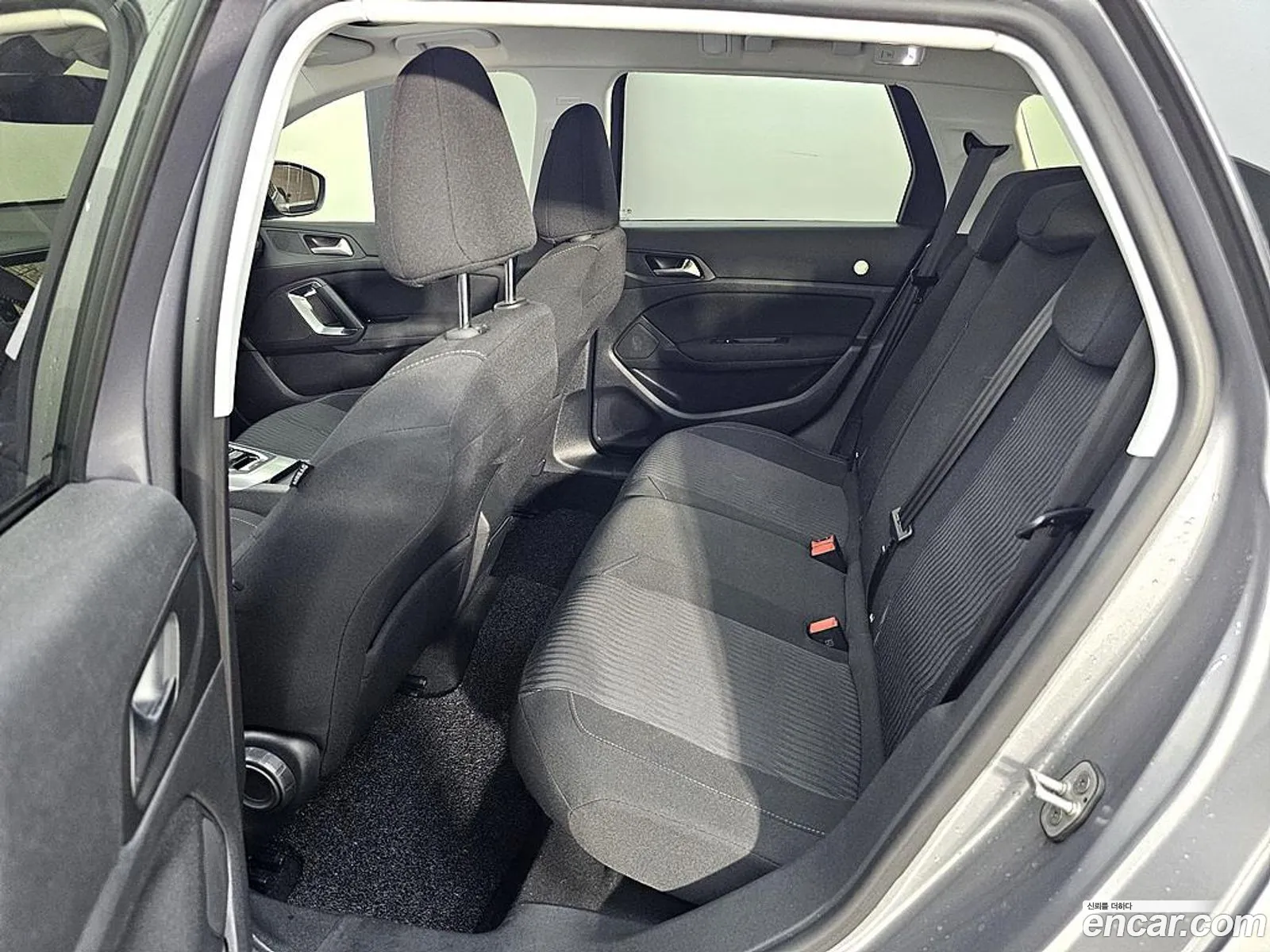 Peugeot 308 SW 2015 — 12