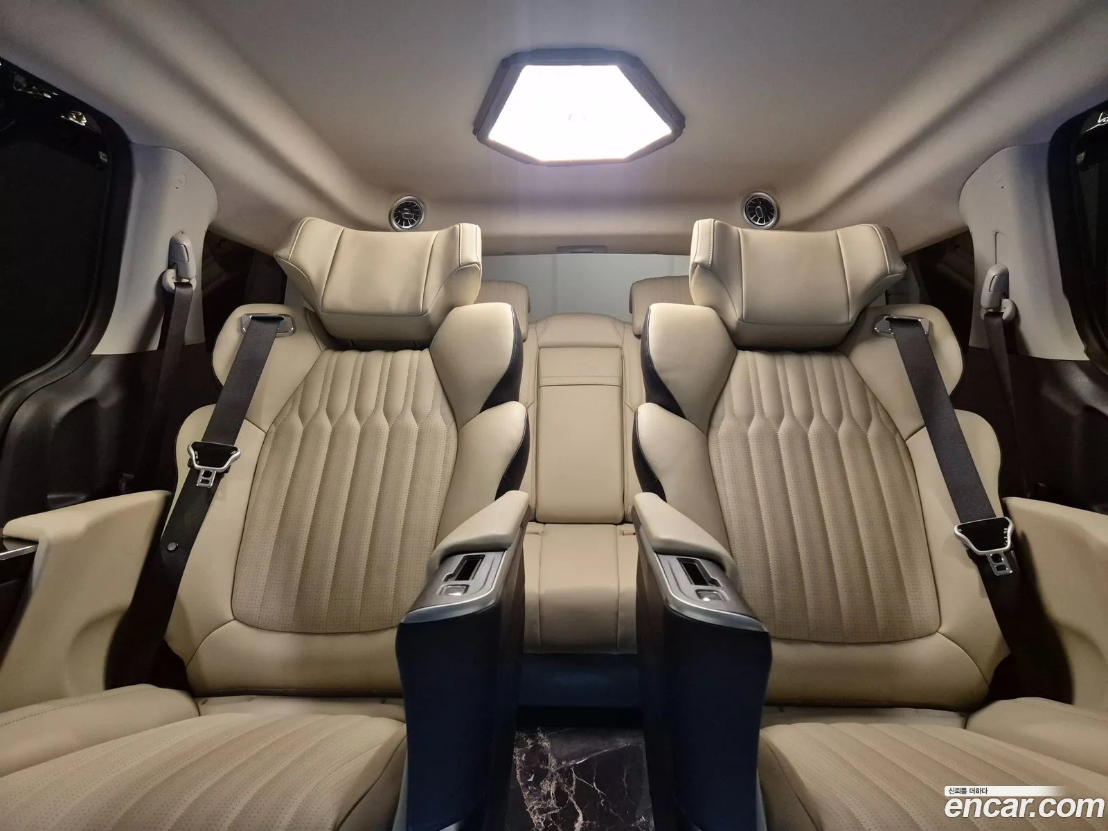 Kia Carnival 2025 — 3