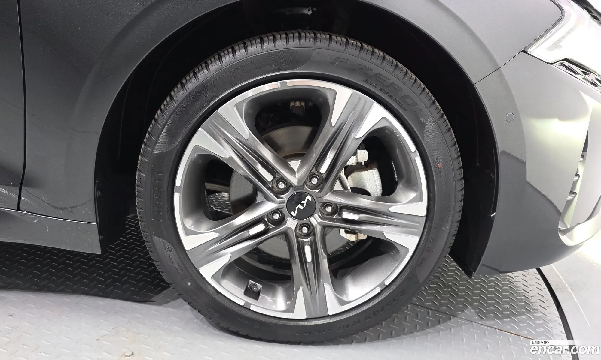 Kia K5 Hybrid 2023 — 8
