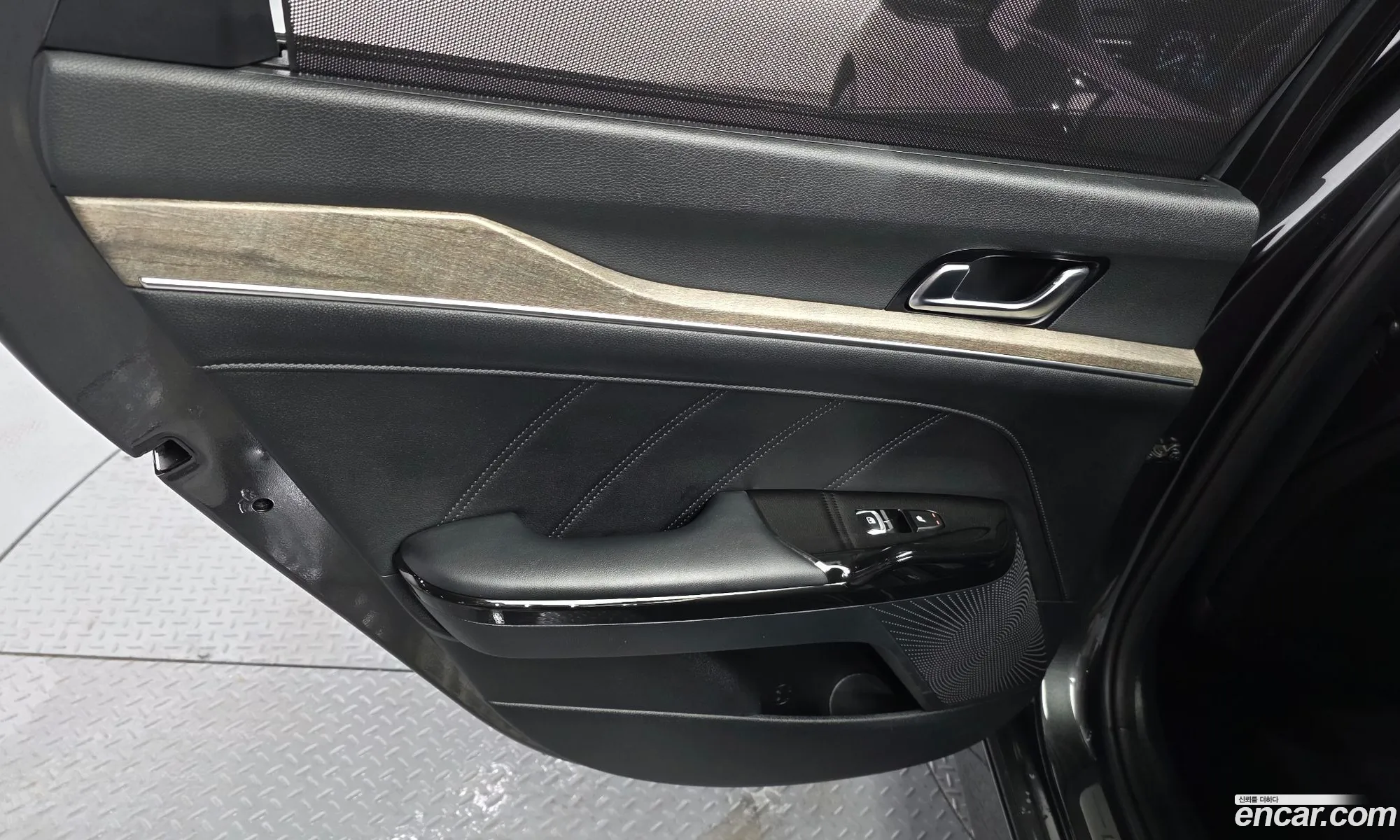 Kia K5 Hybrid 2023 — 10