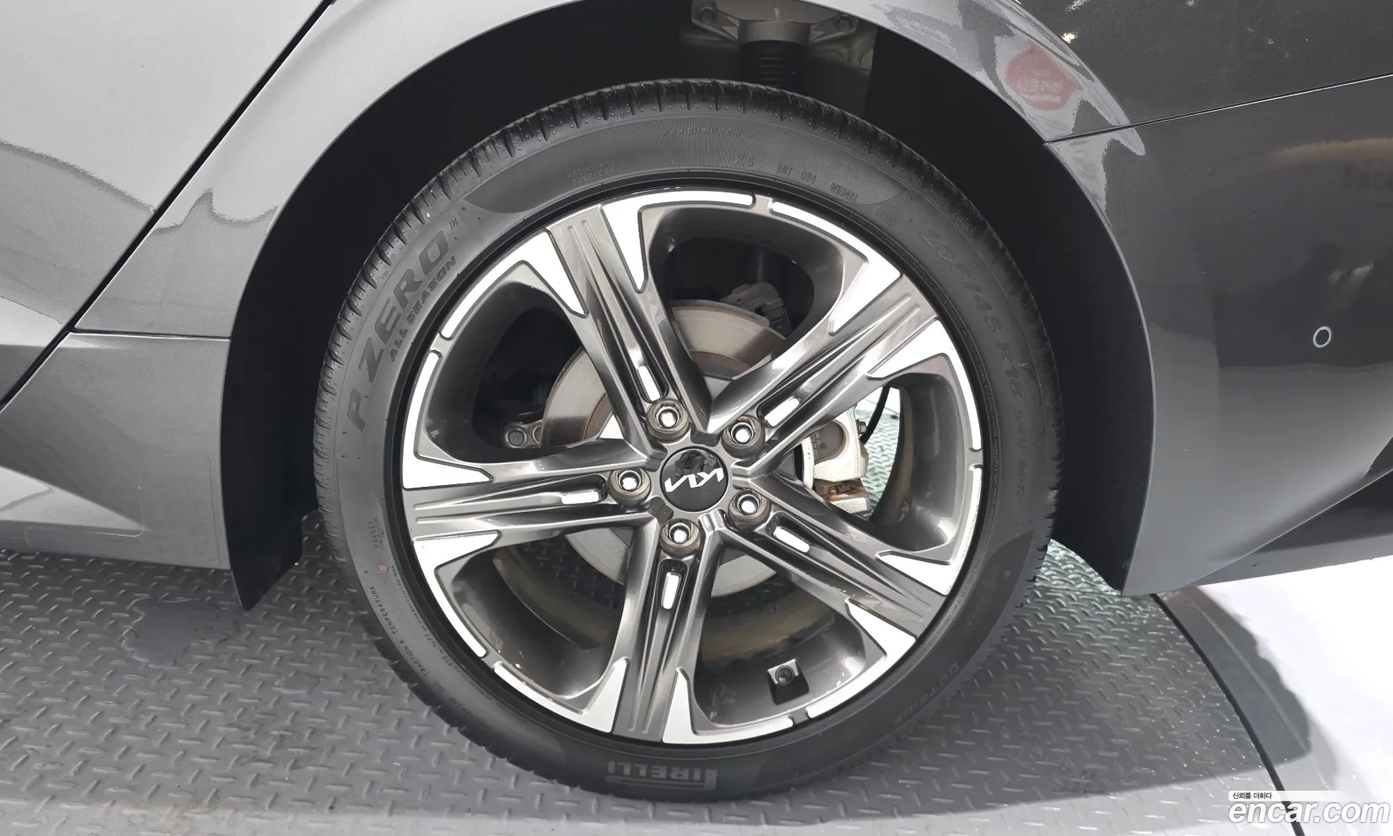 Kia K5 Hybrid 2023 — 26