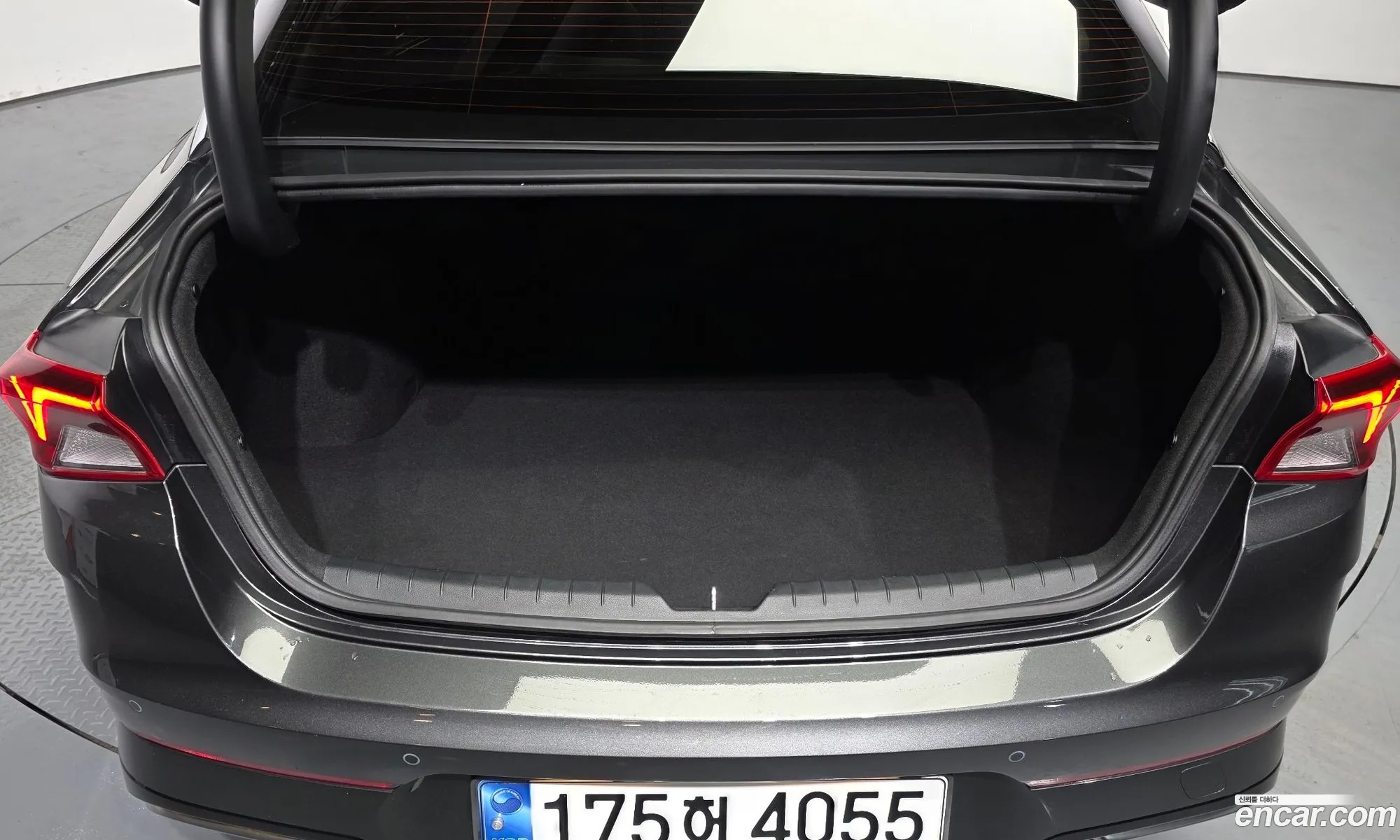 Kia K5 Hybrid 2023 — 3