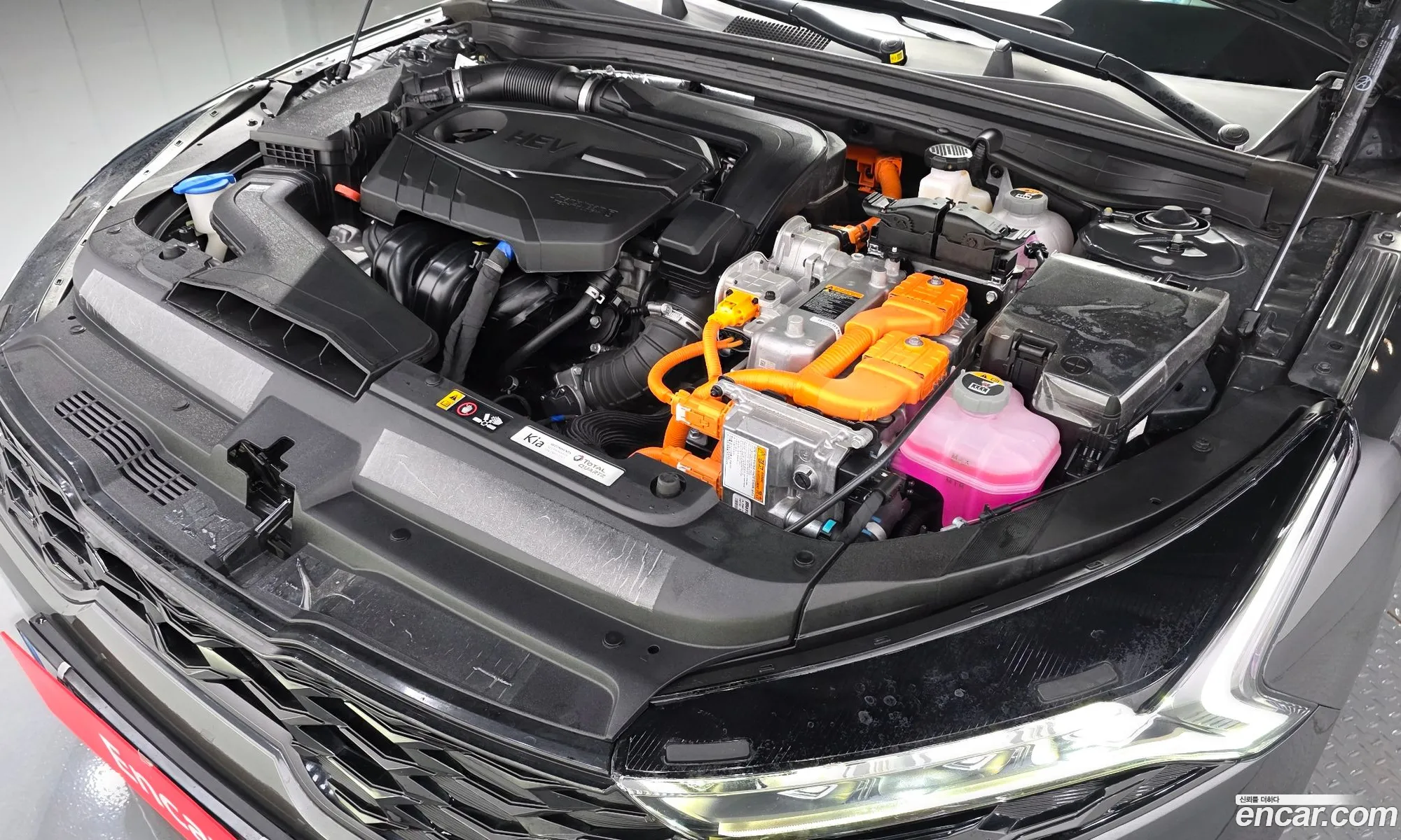 Kia K5 Hybrid 2023 — 15