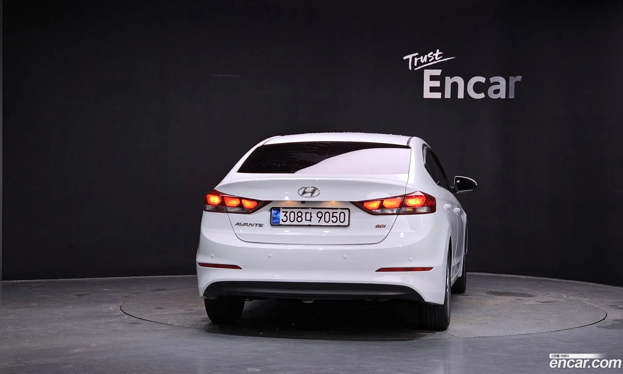 Hyundai Elantra AD 2016 — 30