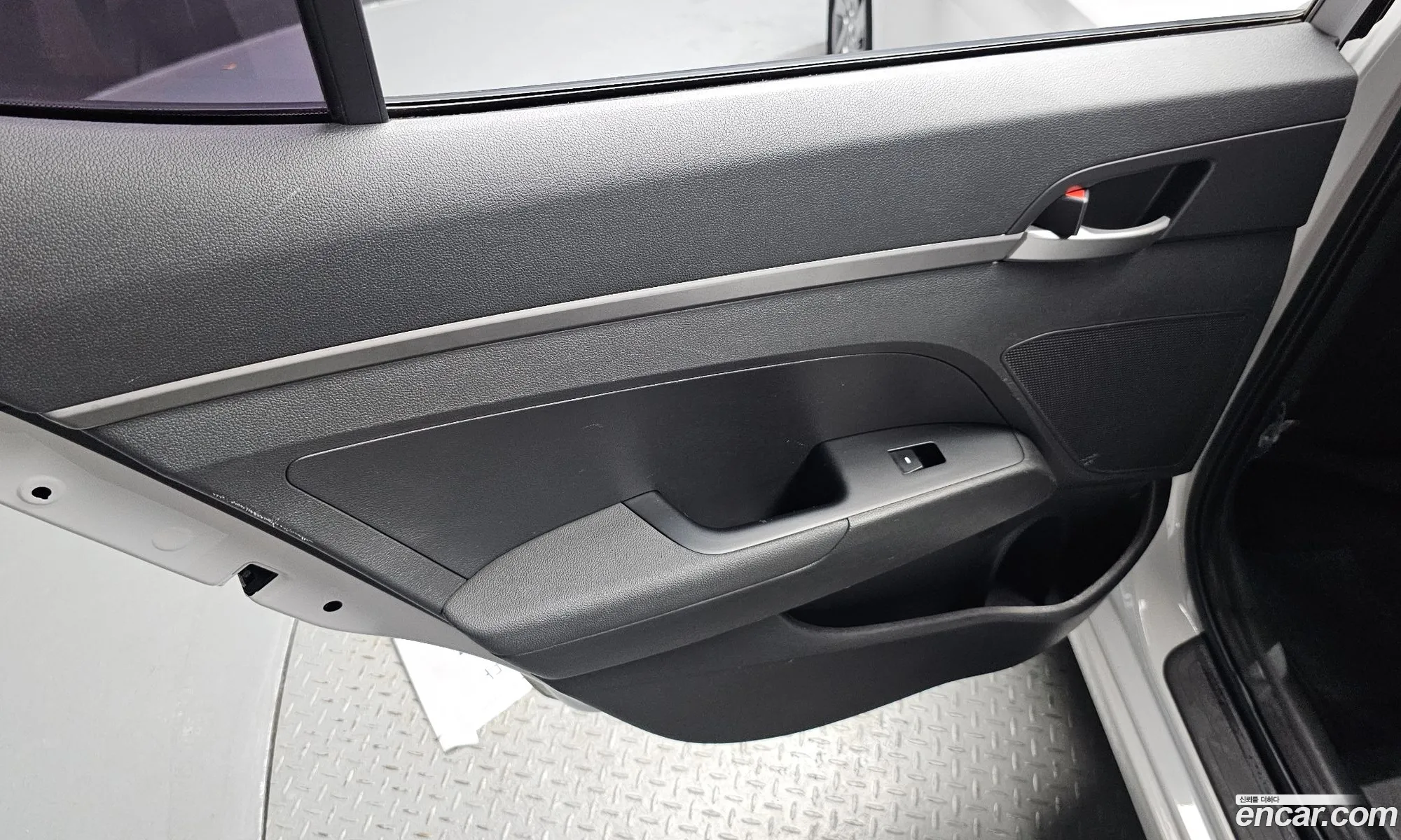Hyundai Elantra AD 2016 — 26