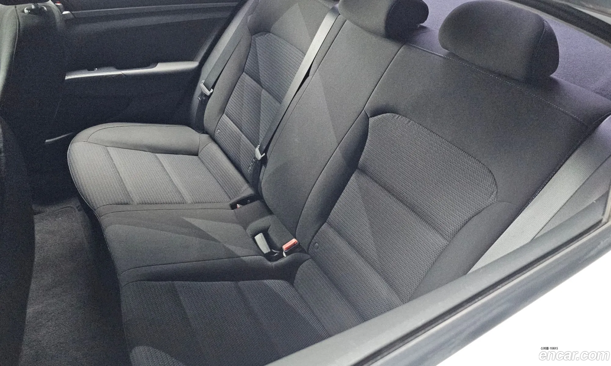 Hyundai Elantra AD 2016 — 6