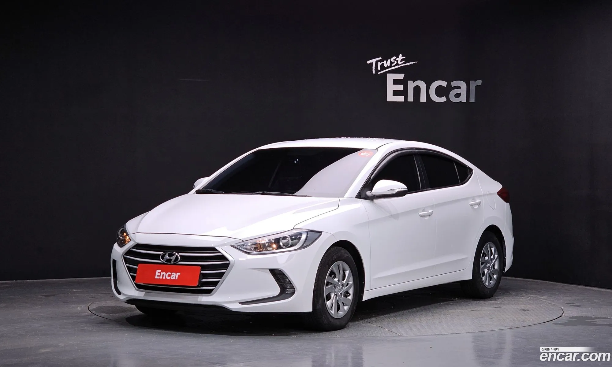 Hyundai Elantra AD 2016 — 24