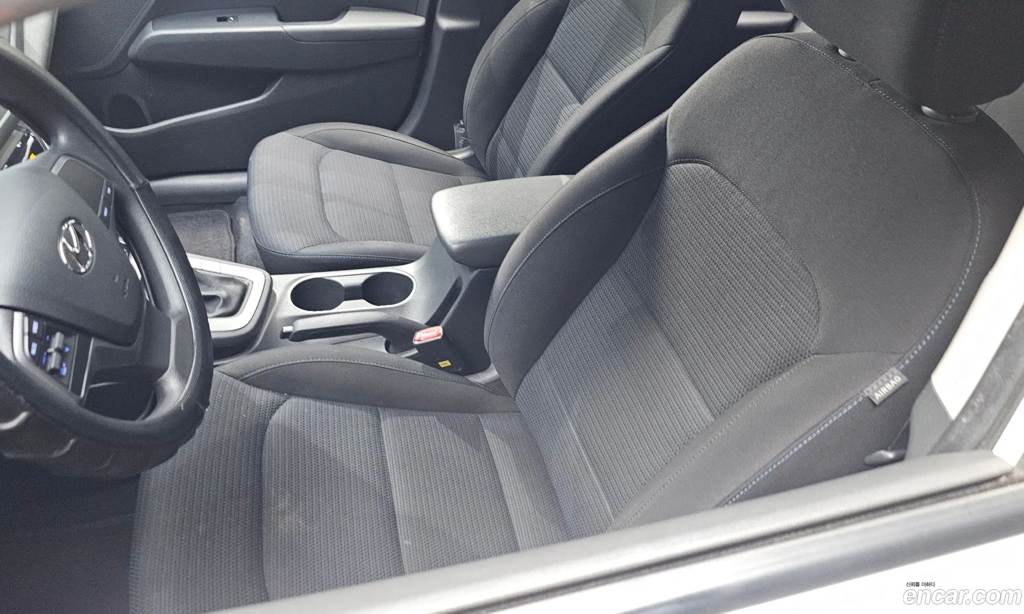 Hyundai Elantra AD 2016 — 19